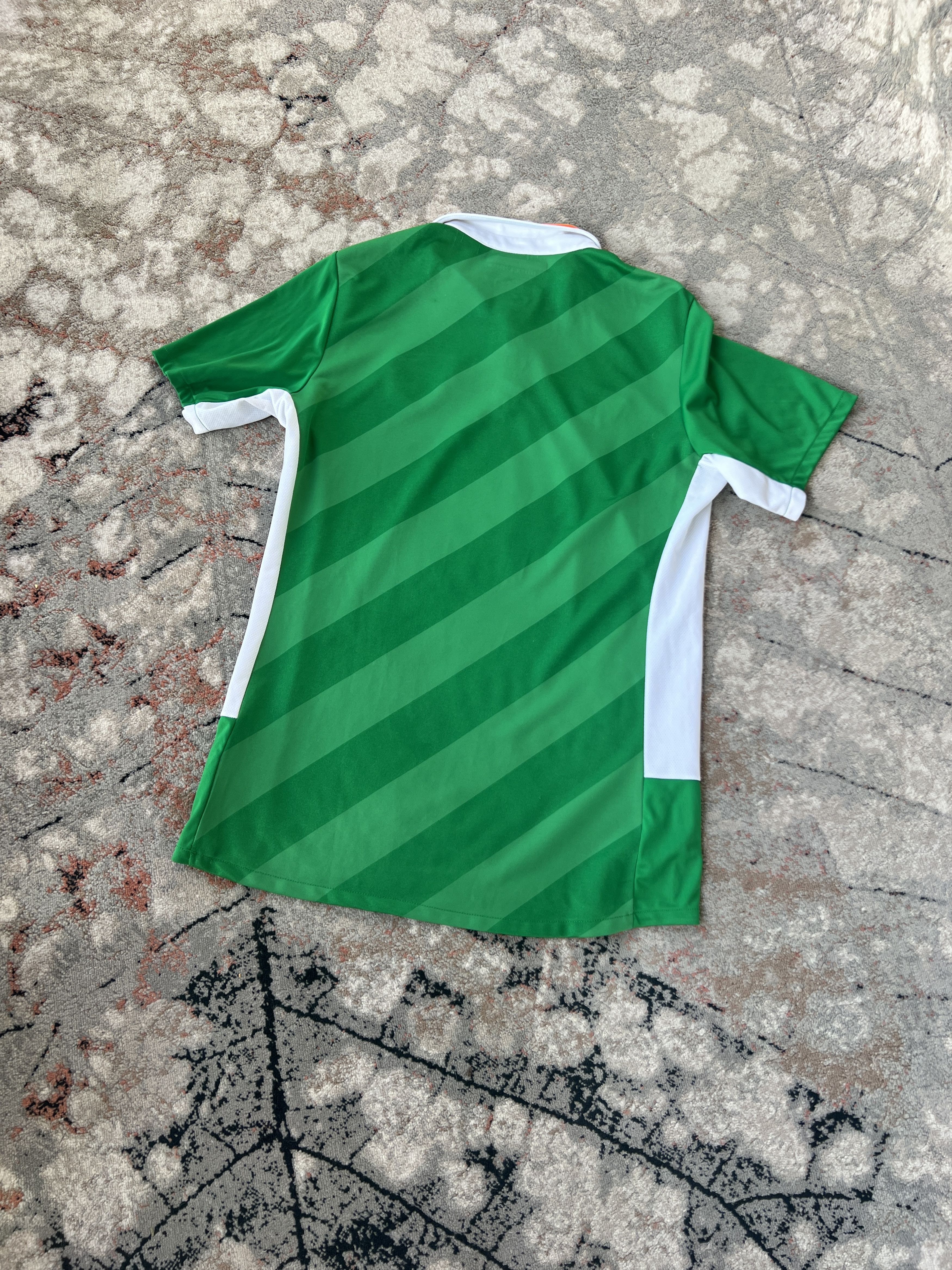 Umbro Umbro Ireland Football Jersey Size US M / EU 48-50 / 2 - 2 Thumbnail