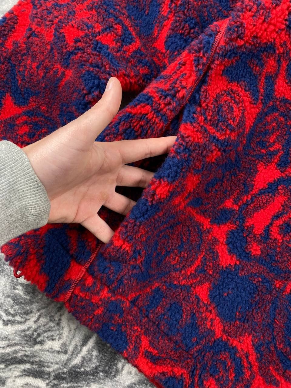 Burberry Burberry Abstract Rose Print Fleece Hoodie Men Size L Red Size US L / EU 52-54 / 3 - 5 Thumbnail