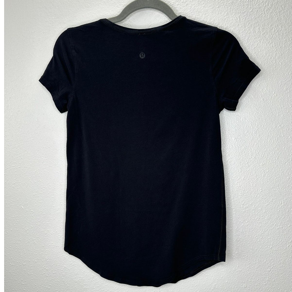 Lululemon Lululemon Black Round Neck Short Sleeve Tee Shirt 6 Size M / US 6-8 / IT 42-44 - 3 Thumbnail