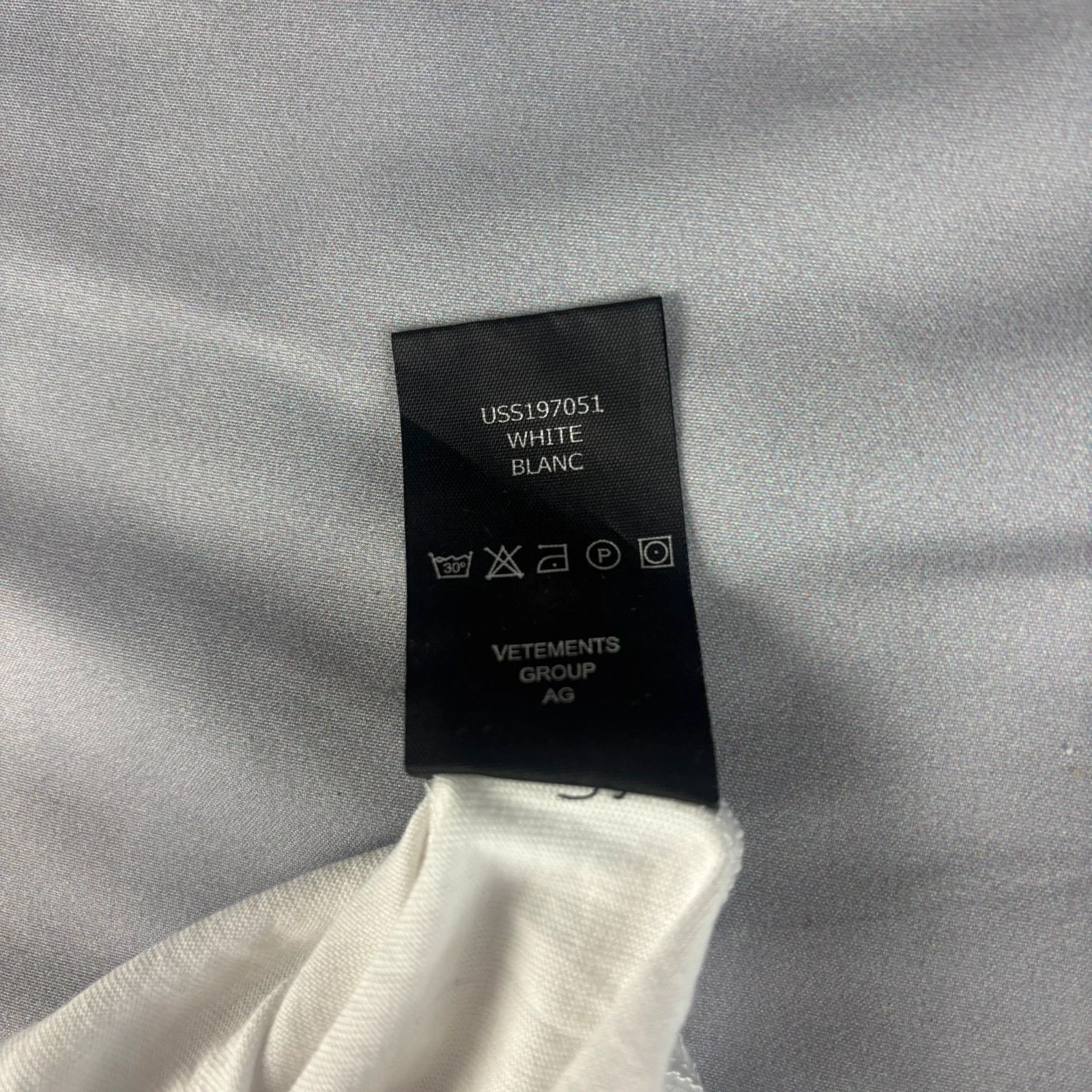 Vetements Vetements zodiac t-shirt Size US S / EU 44-46 / 1 - 8 Thumbnail
