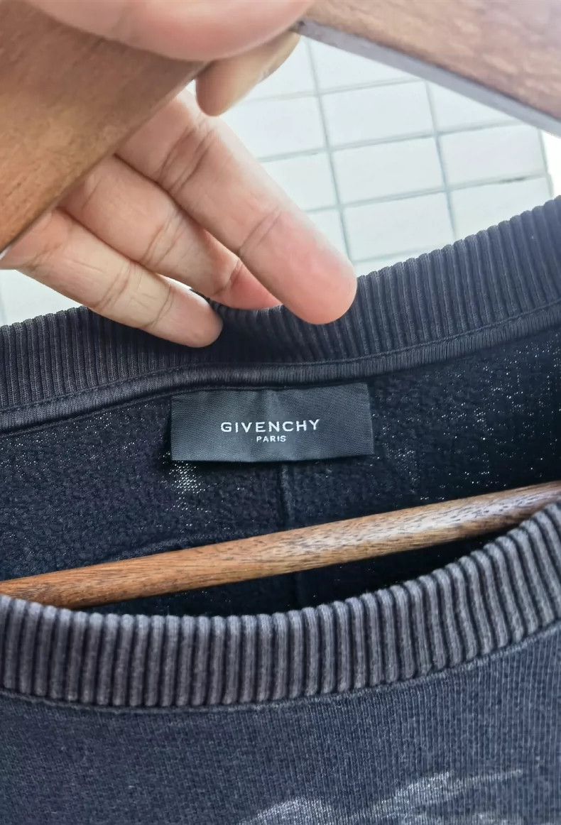 Givenchy Givenchy Hoodie, size M, chest circumference 58cm, length Size US M / EU 48-50 / 2 - 7 Thumbnail