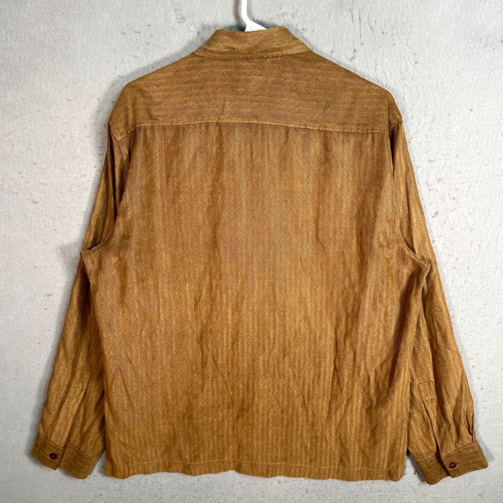 Liz Claiborne Claiborne Mens Medium Brown Long Sleeve Button Shirt Herringbone Pattern Size US M / EU 48-50 / 2 - 2 Thumbnail