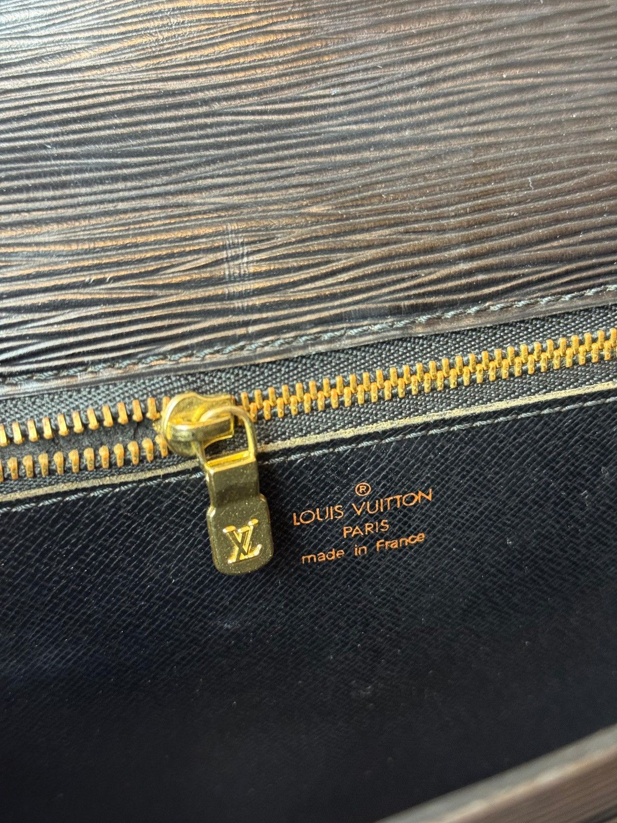 Louis Vuitton LOUIS VUITTON EPI SERIE DRAGONNE CLUTCH BAG Size ONE SIZE - 9 Thumbnail