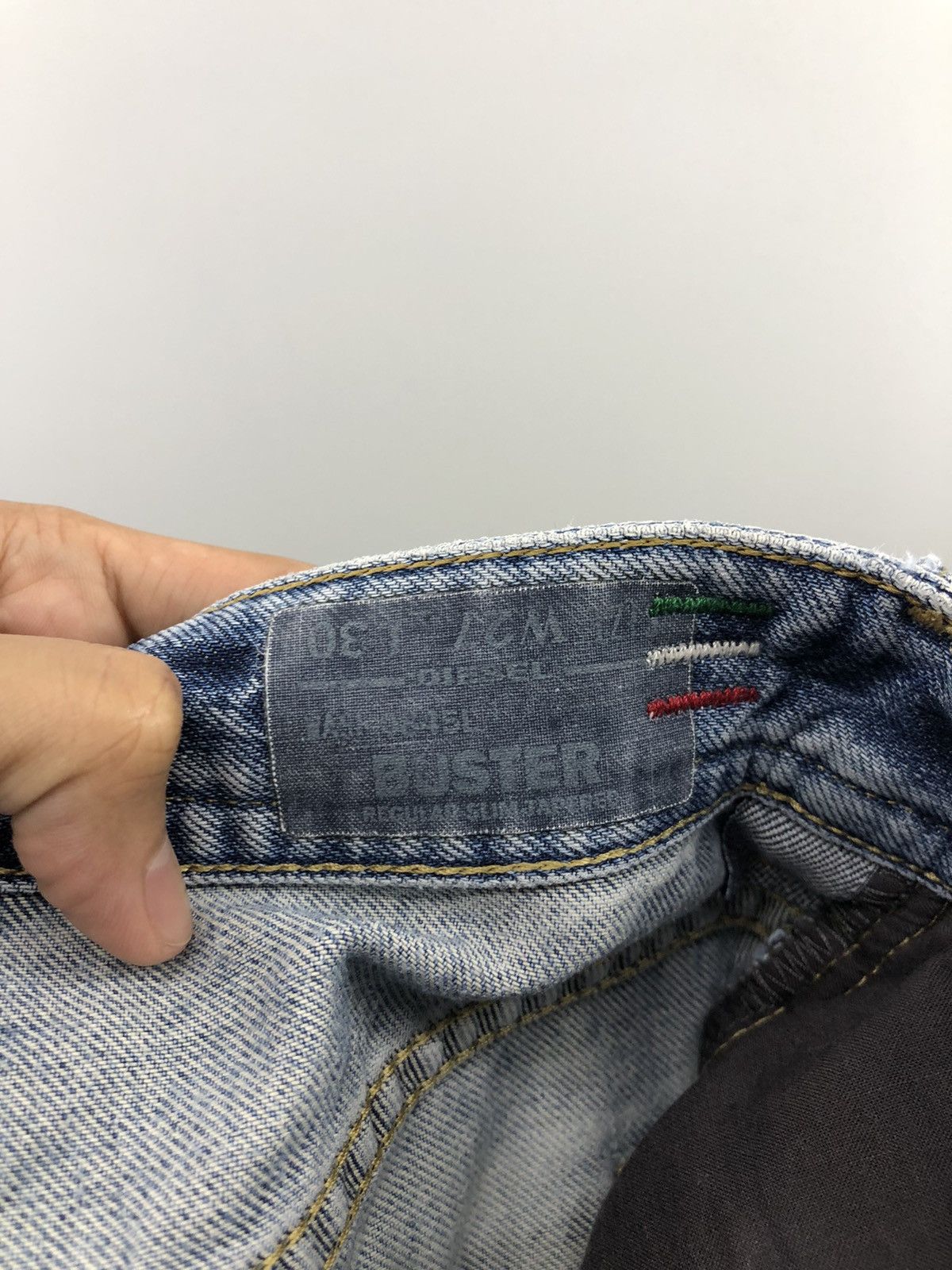 Diesel Vintage Diesel Blue Eyecons 2015/2 Edition Distressed Jeans Size US 28 / EU 44 - 20 Thumbnail