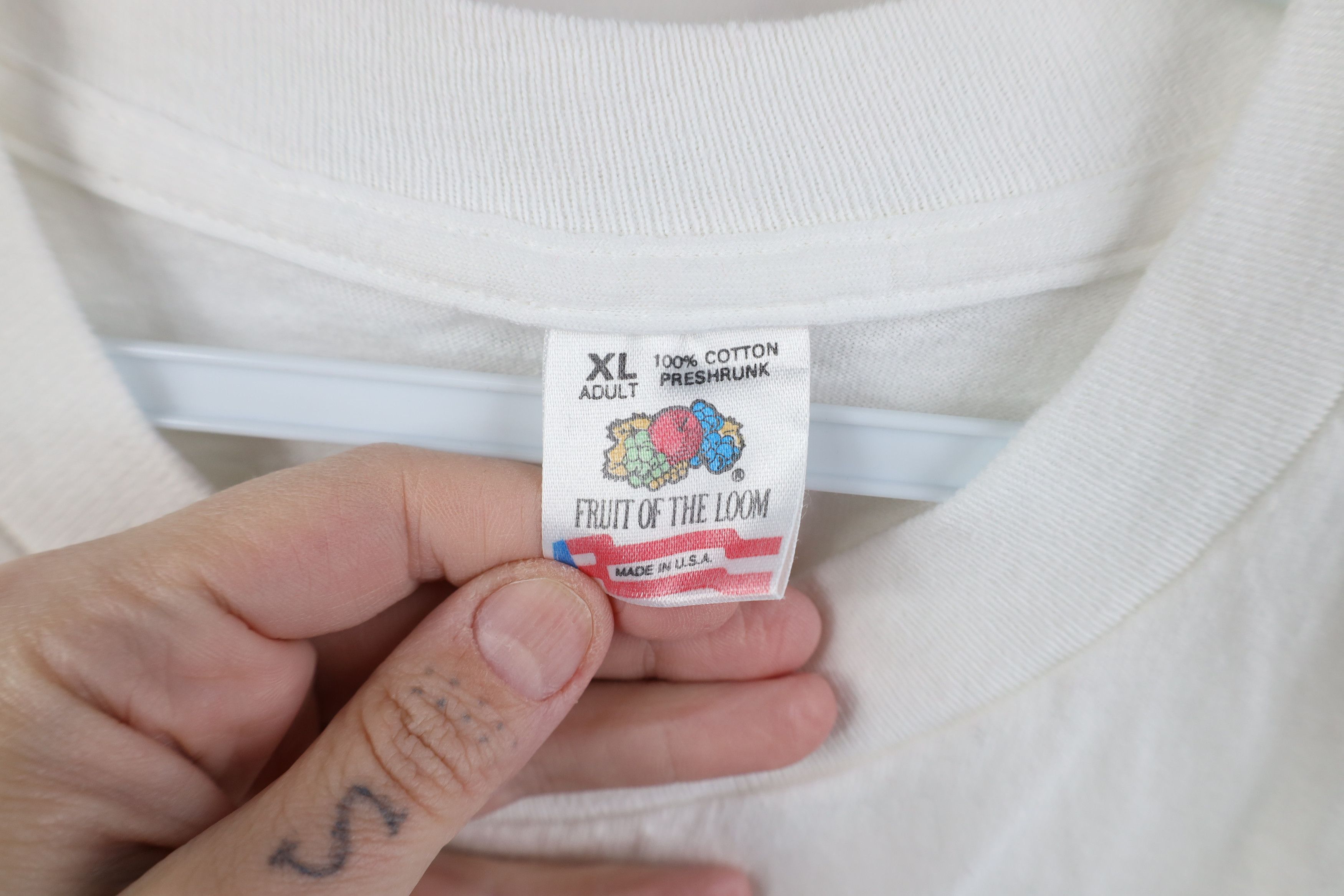 Vintage Vintage 90s Computer Servers Sharing Is Easy T-Shirt USA Size US XL / EU 56 / 4 - 9 Thumbnail