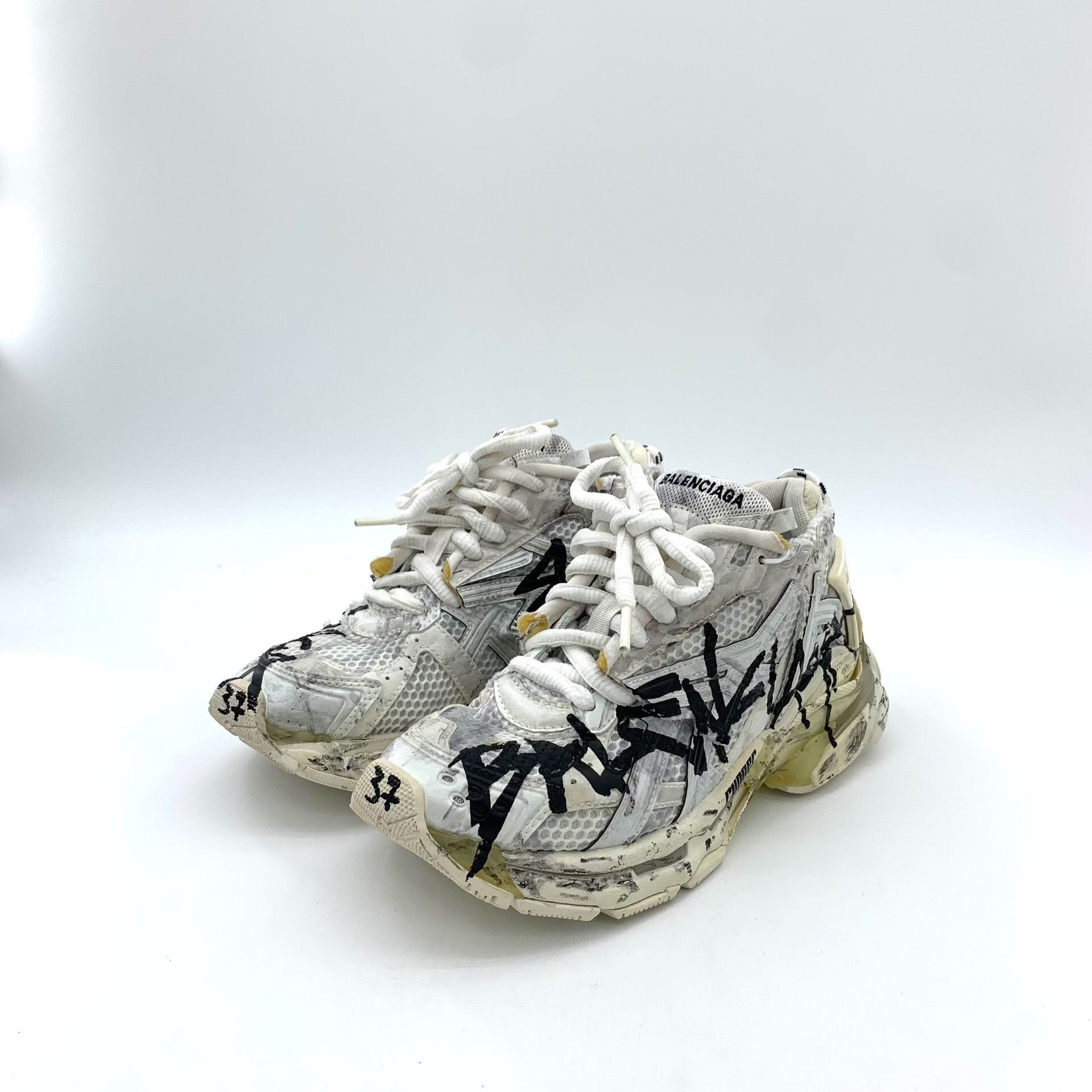 Balenciaga Balenciaga White Lowtop Sneakers 37 Women Size US 6.5 / IT 36.5 - 1 Thumbnail
