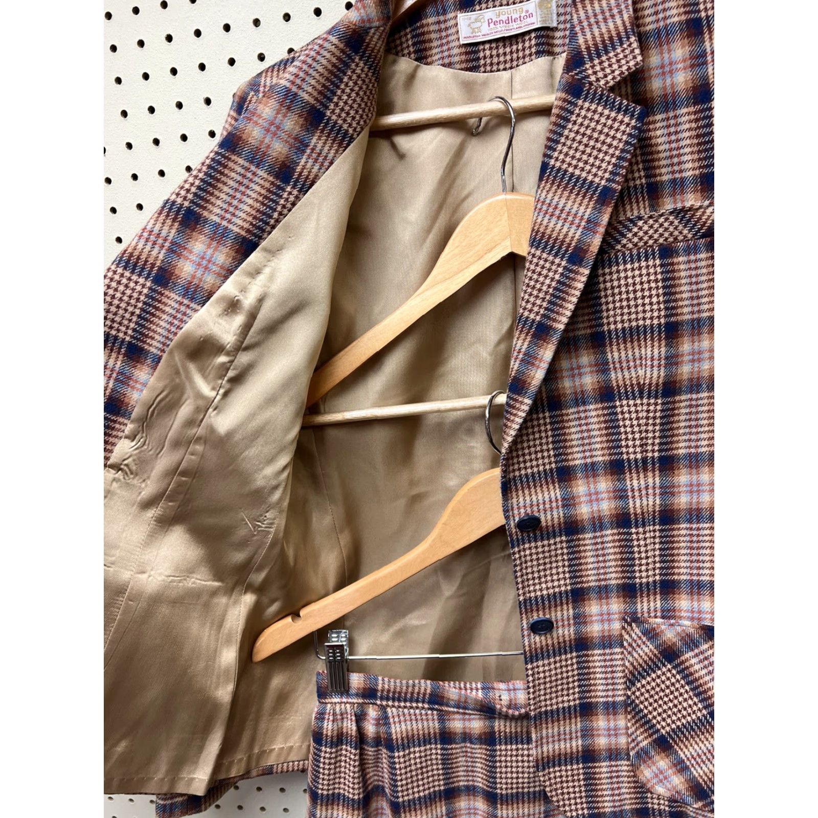 Pendleton VINTAGE Pendleton Wool Plaid Skirt Jacket Suit Sz 11/12 Women 70s Mint Knit 2 Piece Size 32" / US 10 / IT 46 - 6 Thumbnail