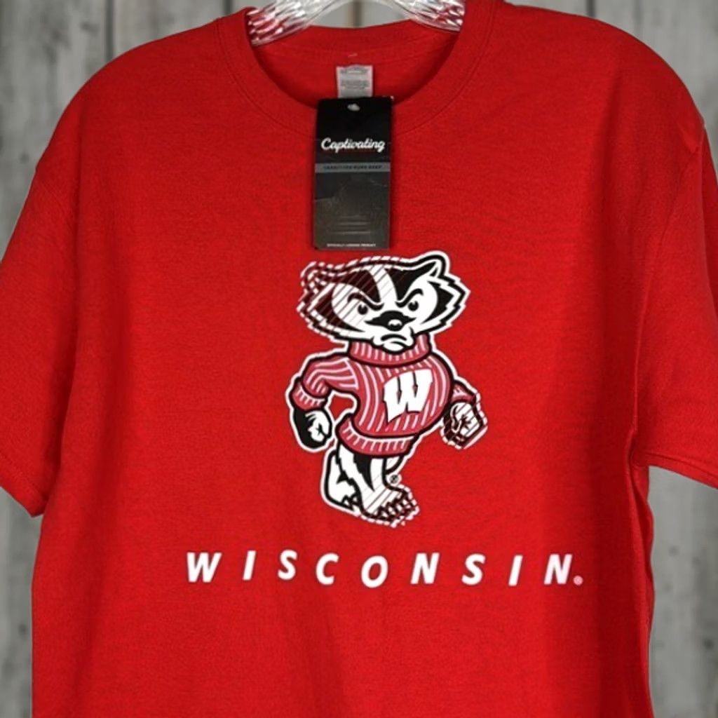 Vintage Wisconsin Badger UW Red Tshirt Medium NWT Size US M / EU 48-50 / 2 - 1 Thumbnail