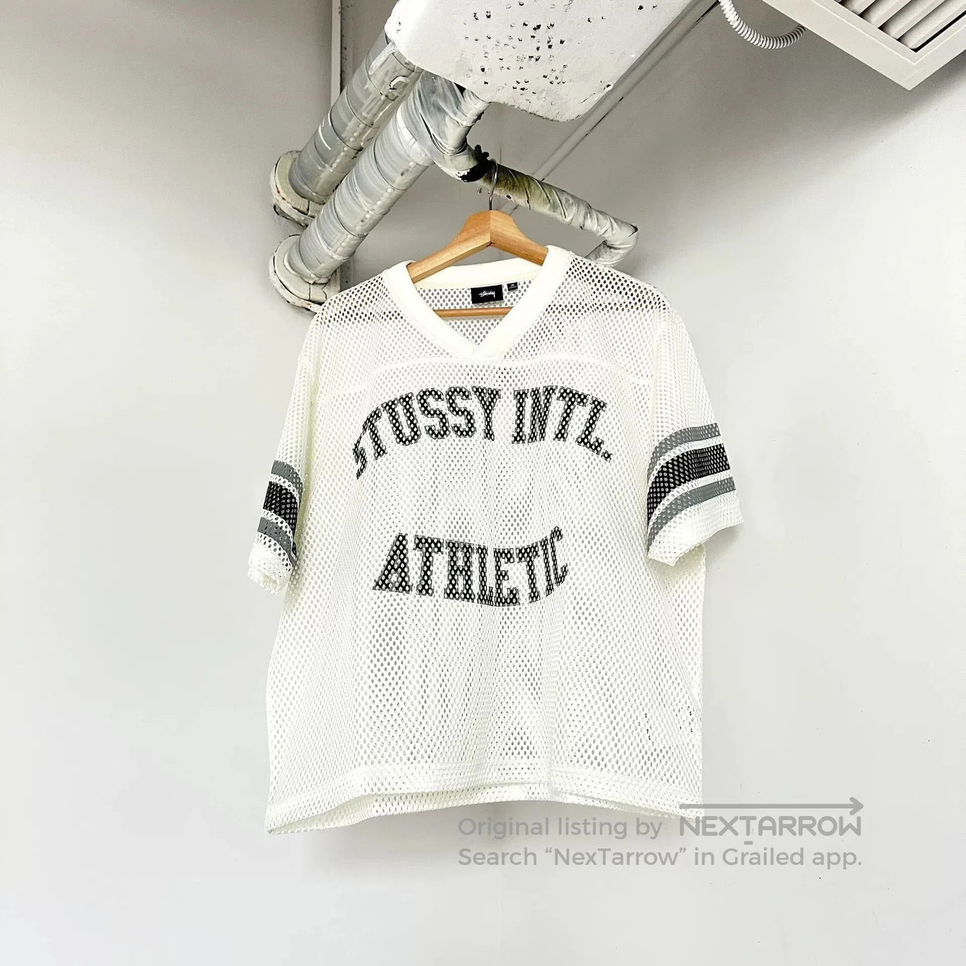 トップス Stussy International Team Jersey White S Stüssy: Men's Heavy Jersey Sport T-Shirt (Off White) | DSMNY E-SHOP