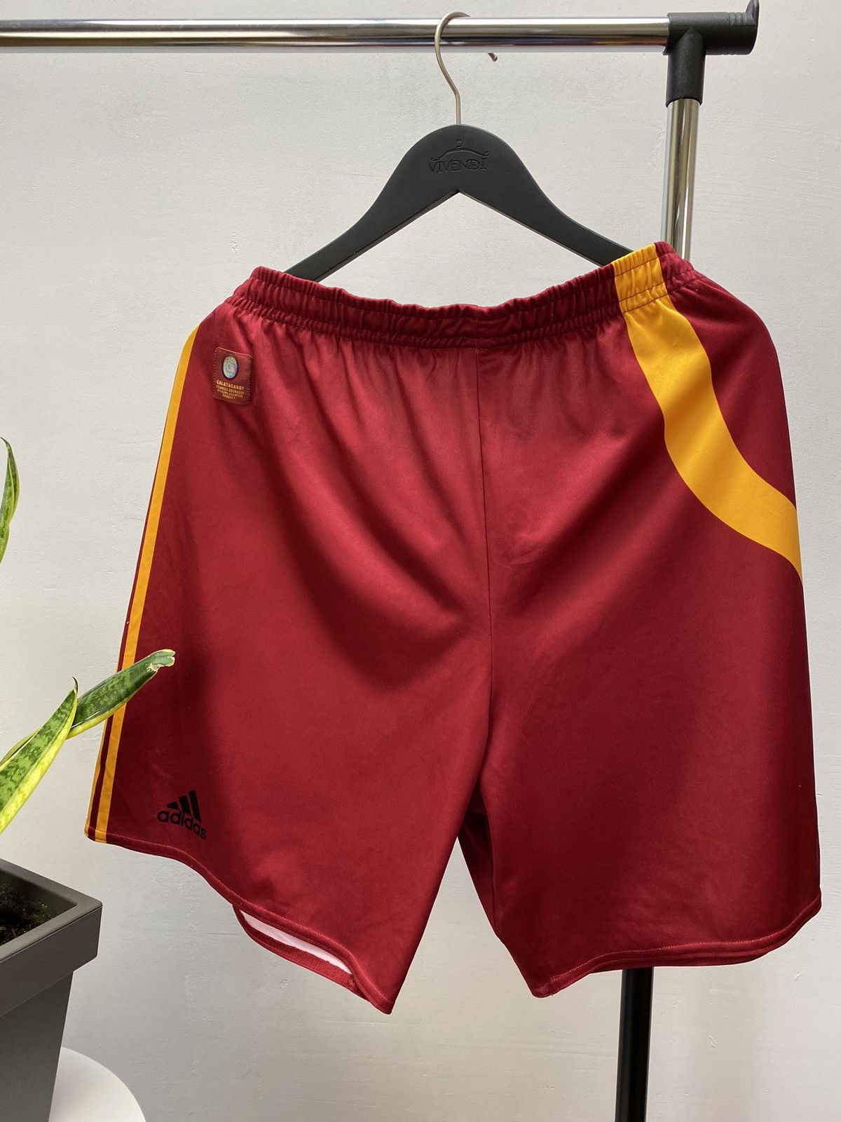 Vintage Adidas Galatasaray 2004 2005 Home Soccer Jersey/Shorts Set Size US L / EU 52-54 / 3 - 23 Thumbnail