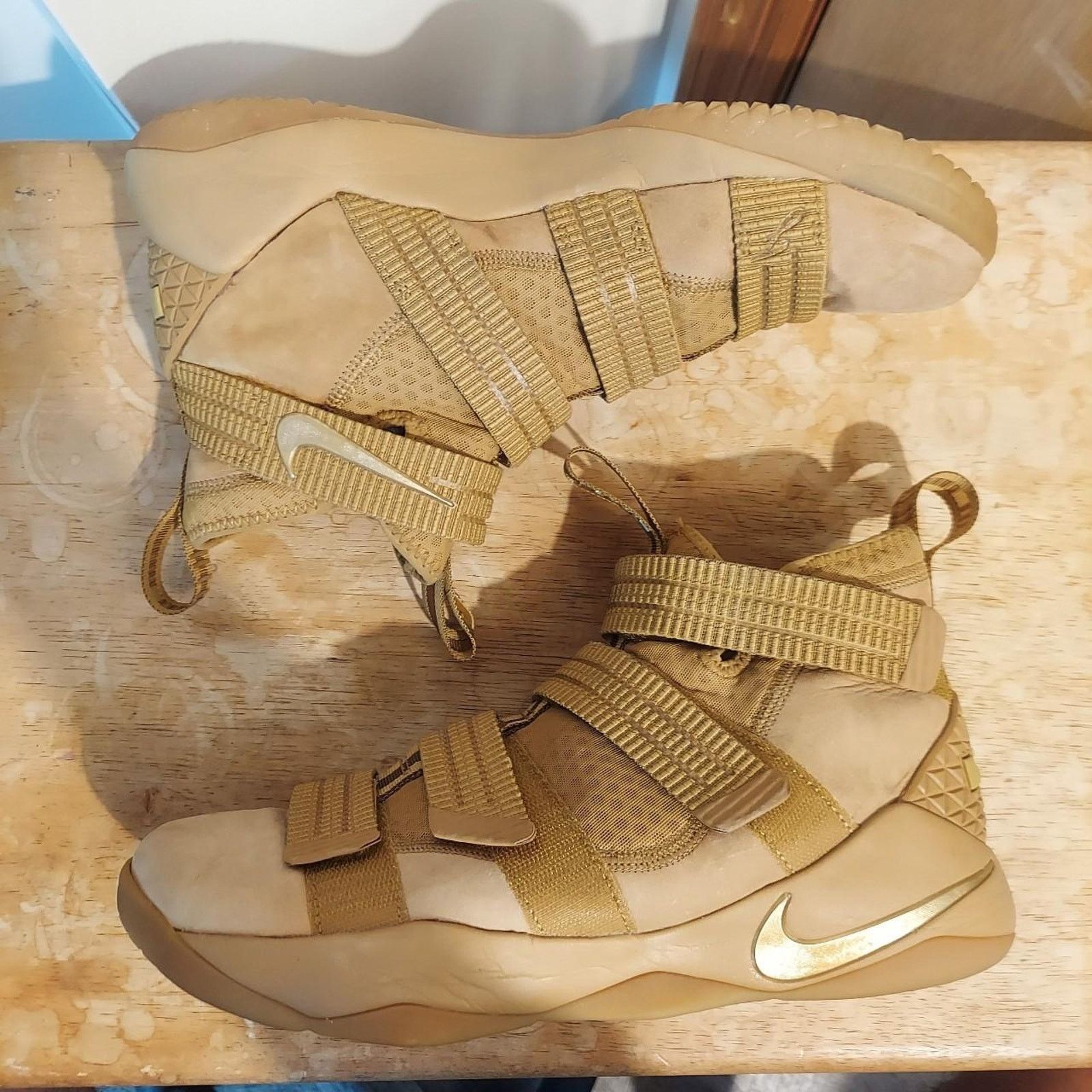 Nike Nike Zoom Lebron Soldier 11 Men's US 9.5 Brown Sneaker Shoes Size US 11 / EU 44 - 5 Thumbnail