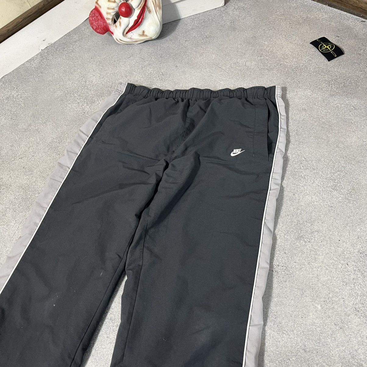 Nike 00s Vintage Nike Pants Nylon Rare Swoosh Drill Size US 40 / EU 56 - 2 Thumbnail