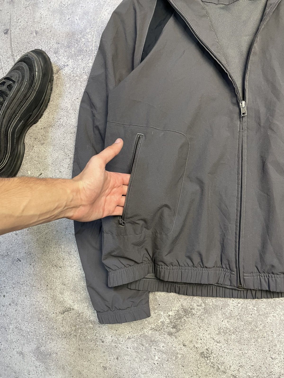 Nike Vintage Nike Track Jacket Y2K Size US L / EU 52-54 / 3 - 3 Thumbnail