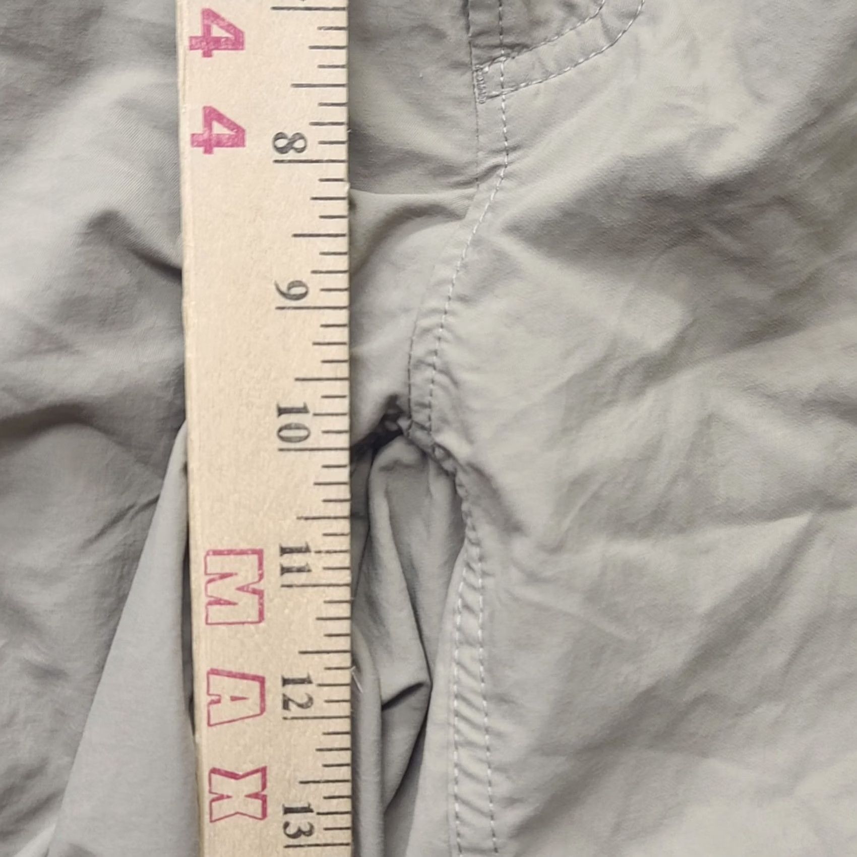 Mountain Hardwear VINTAGE Mountain Hardwear Cargo Shorts Mens M Regular Beige Nylon" Size US 31 - 4 Thumbnail