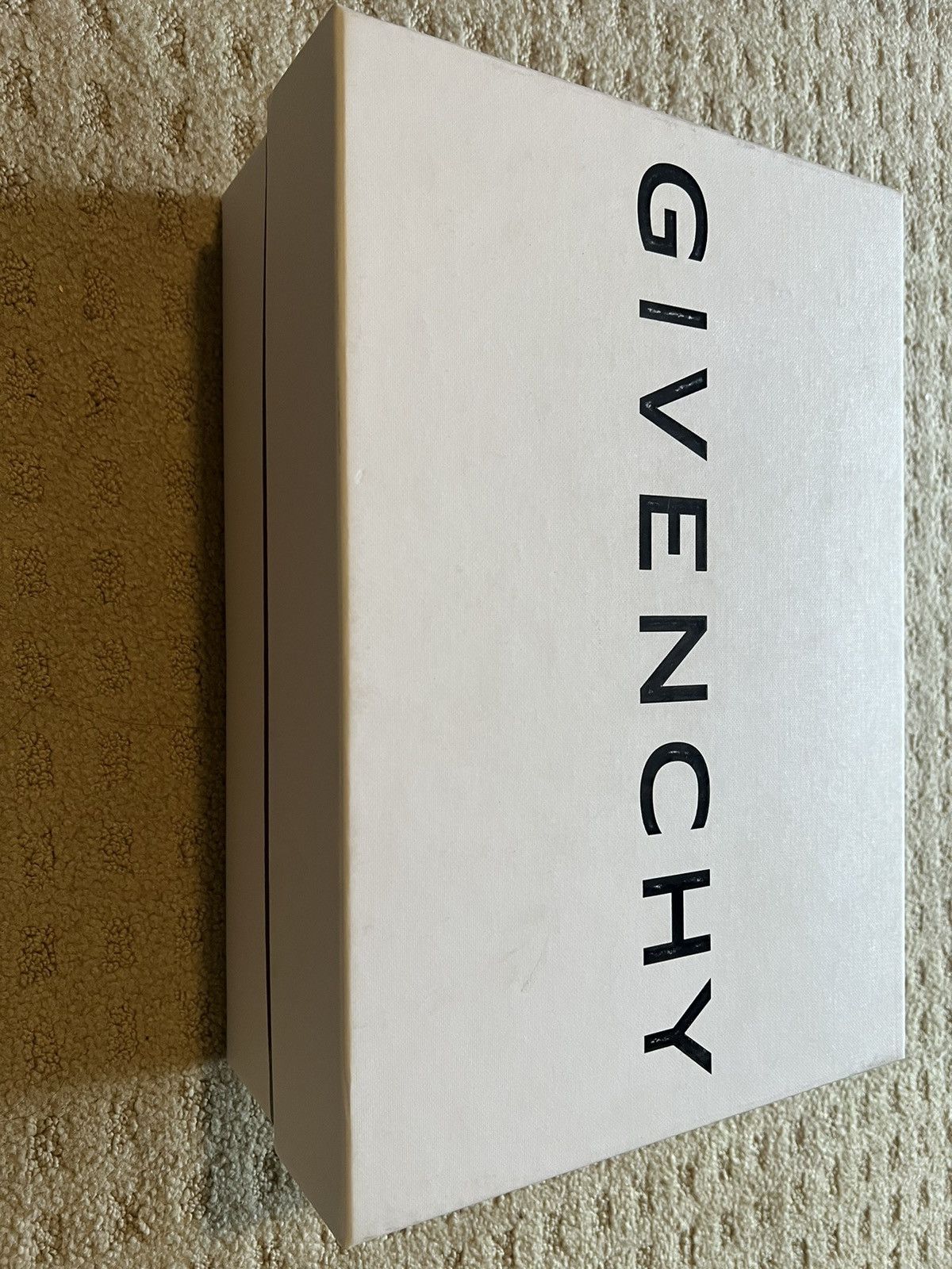 Givenchy Givenchy G4 Low Sneakers Size 11 *BRAND NEW* Size US 11 / EU 44 - 10 Thumbnail