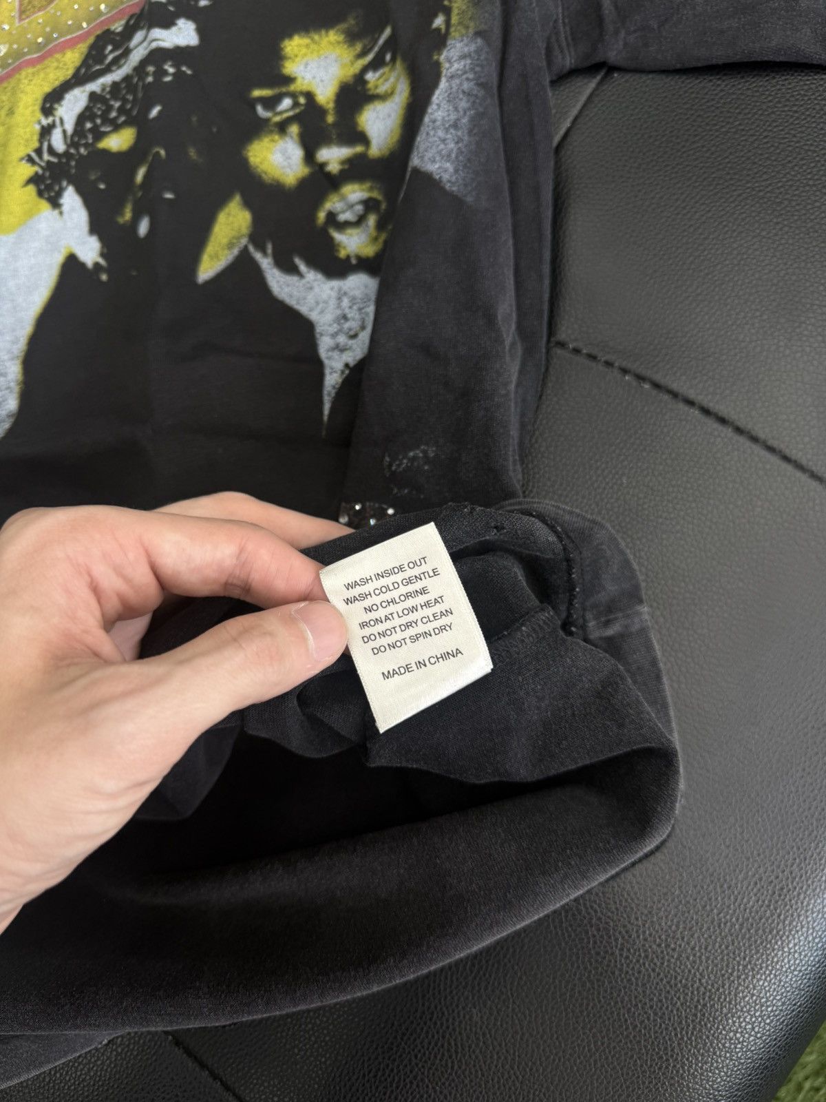 Vale Valley Dreams Black Chambers Bling Tee Size XL NEW Size US XL / EU 56 / 4 - 9 Thumbnail