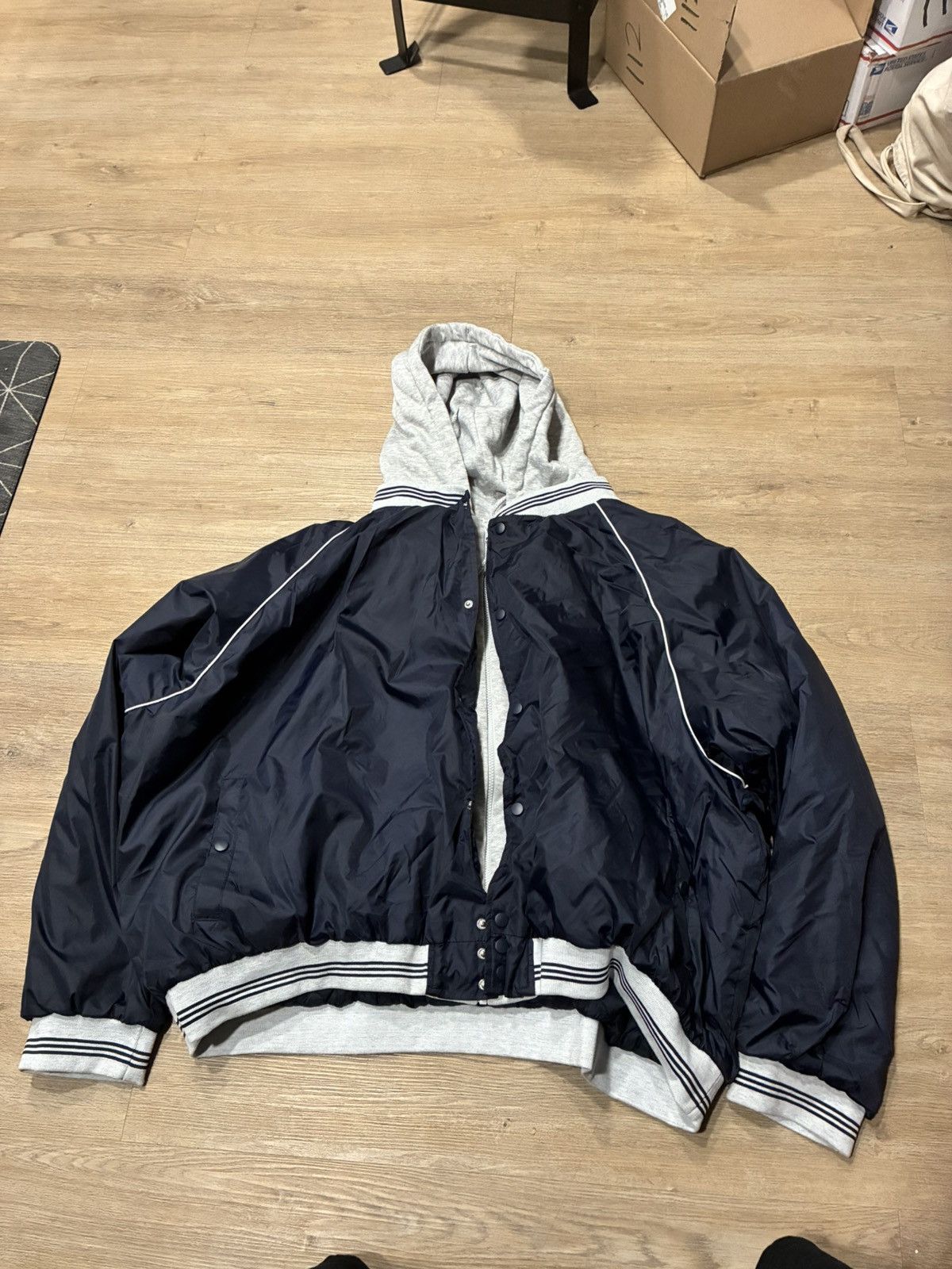 Other Oversized blue varsity jacket with white stripes Size US XXL / EU 58 / 5 - 1 Thumbnail