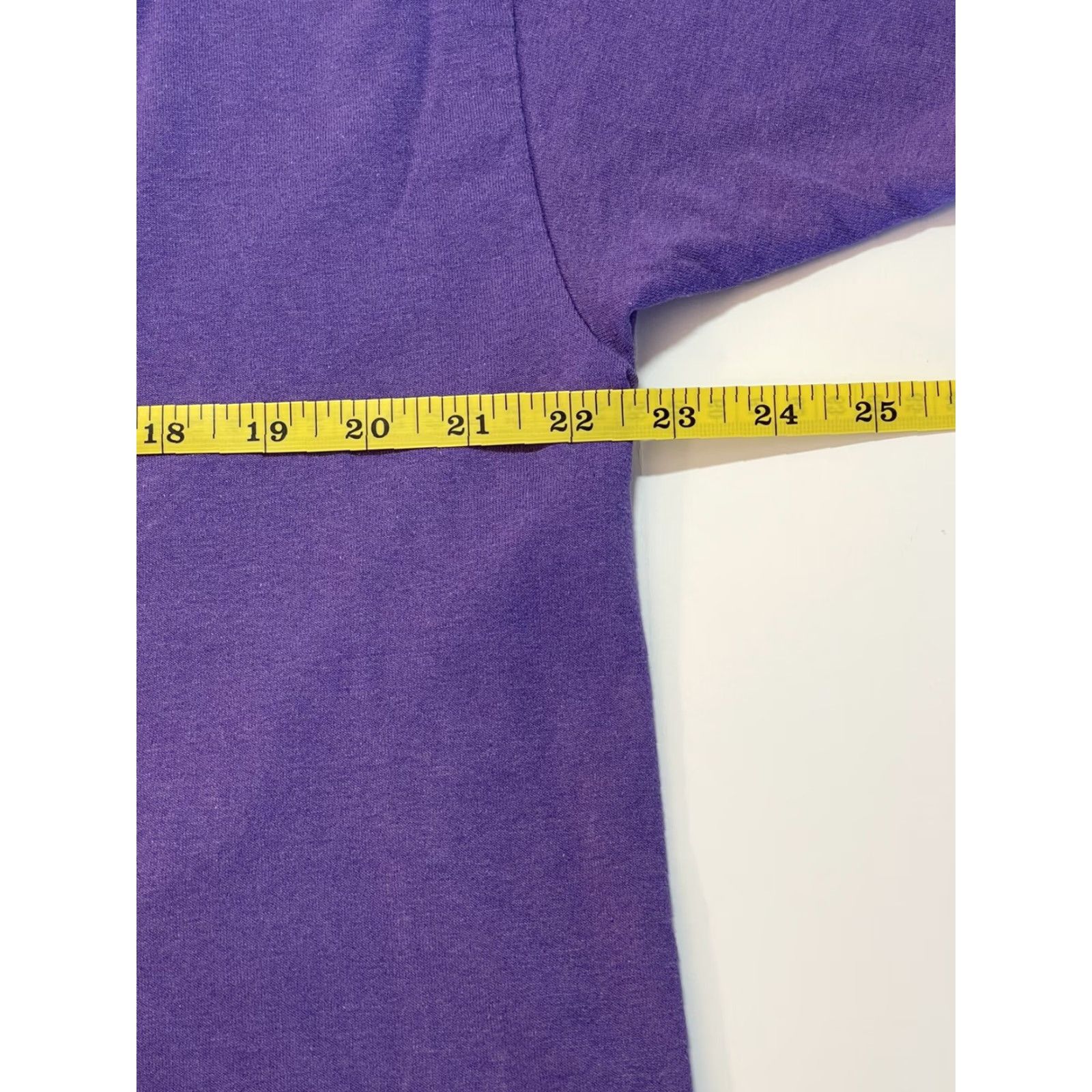 TEE JAYS VINTAGE Hanes 90s T Shirt Nature Gator Crocodile Alligator Single Stitch Sz XL Teejays Crew Neck Short Sleeve Graphic Logo Purple Men Size US XL / EU 56 / 4 - 7 Thumbnail