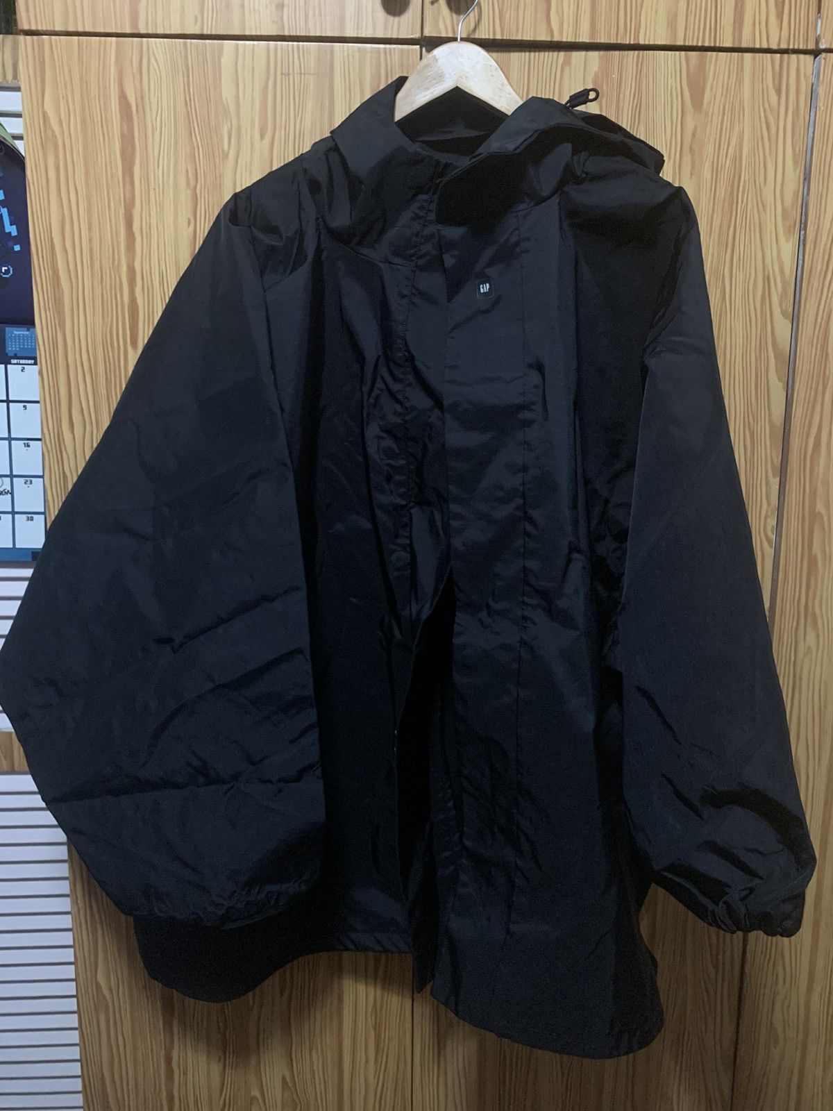 Balenciaga × Gap × Yeezy Yeezy gap balenciaga t cut parka Size US S / EU 44-46 / 1 - 1 Thumbnail