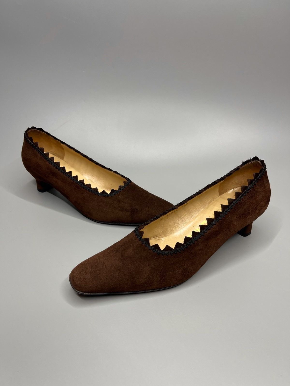 Salvatore Ferragamo Salvatore Ferragamo Brown Suede Heels Size US 6.5 / IT 36.5 - 3 Thumbnail