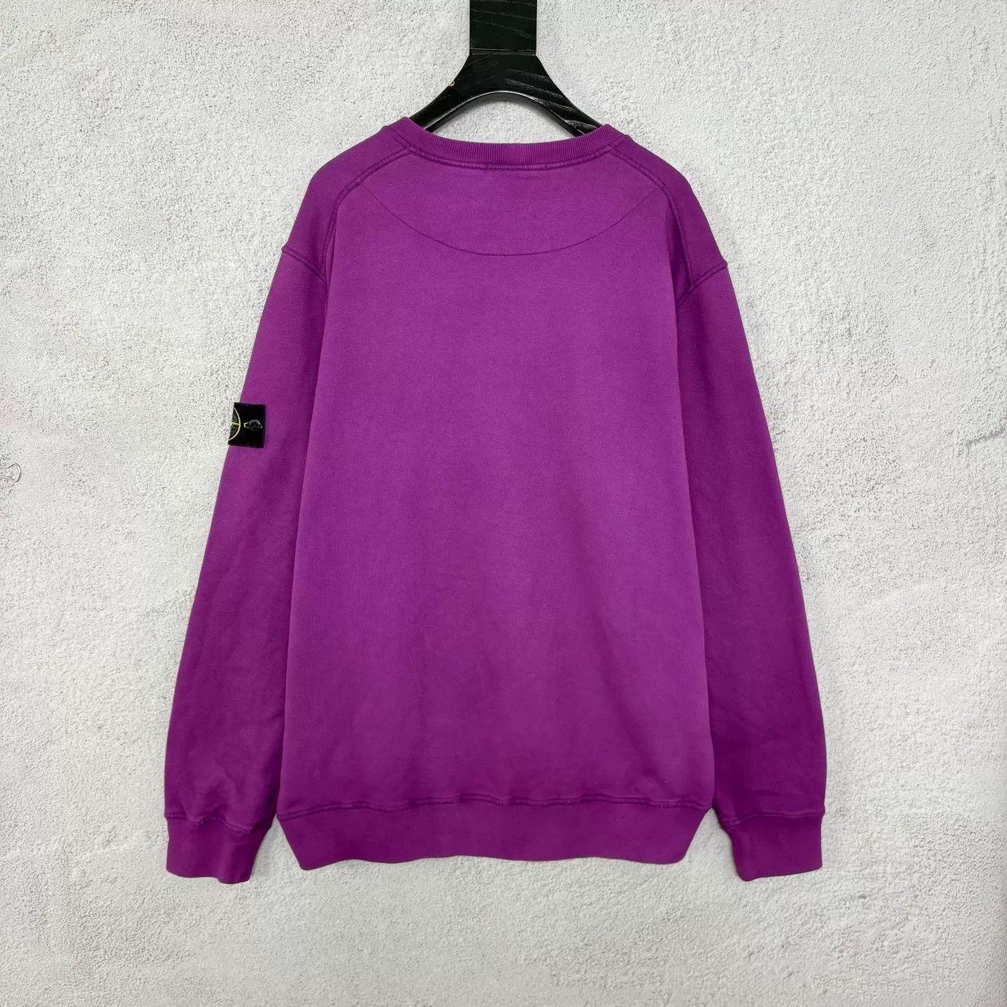 Stone Island Stone Island Purple Armband Sweatshirt XXL 98 Size XXL / US 16-18 / IT 52-54 - 2 Thumbnail