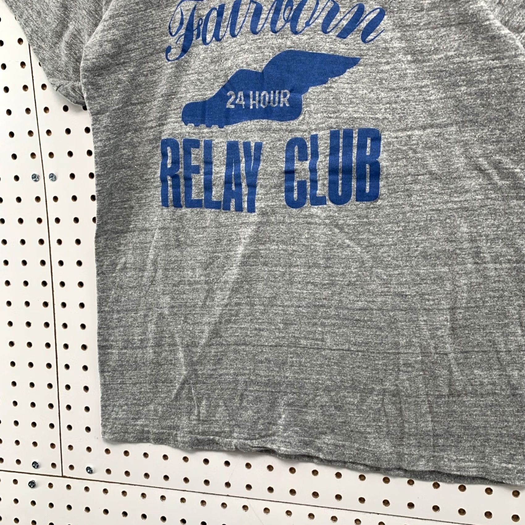 Vintage VINTAGE Russell Foot Wing Gray T-Shirt Mens Large Fairborn Relay Club USA Size US L / EU 52-54 / 3 - 6 Thumbnail