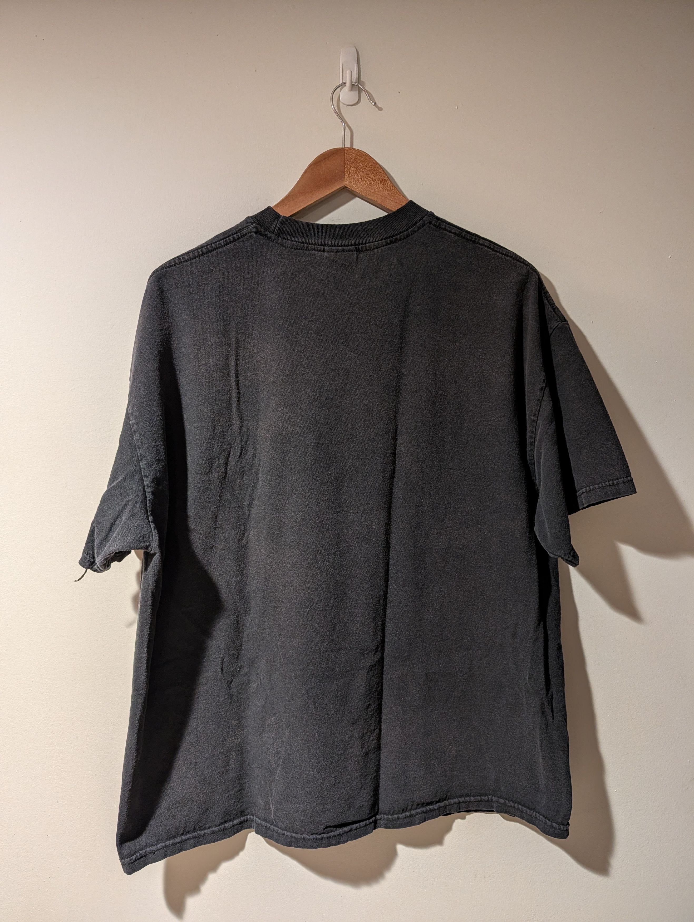 Band Tees Vintage 2006 Pink Floyd Sound Of Thunder Delicate T-Shirt Size US XL / EU 56 / 4 - 5 Thumbnail