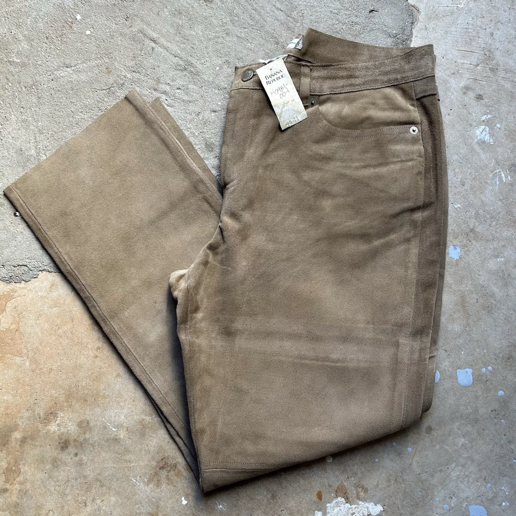 Banana Republic VINTAGE Banana Republic Genuine Leather Suede Pants Women’s Size 14 Petite Size 36" / US 14 / IT 50 - 2 Thumbnail