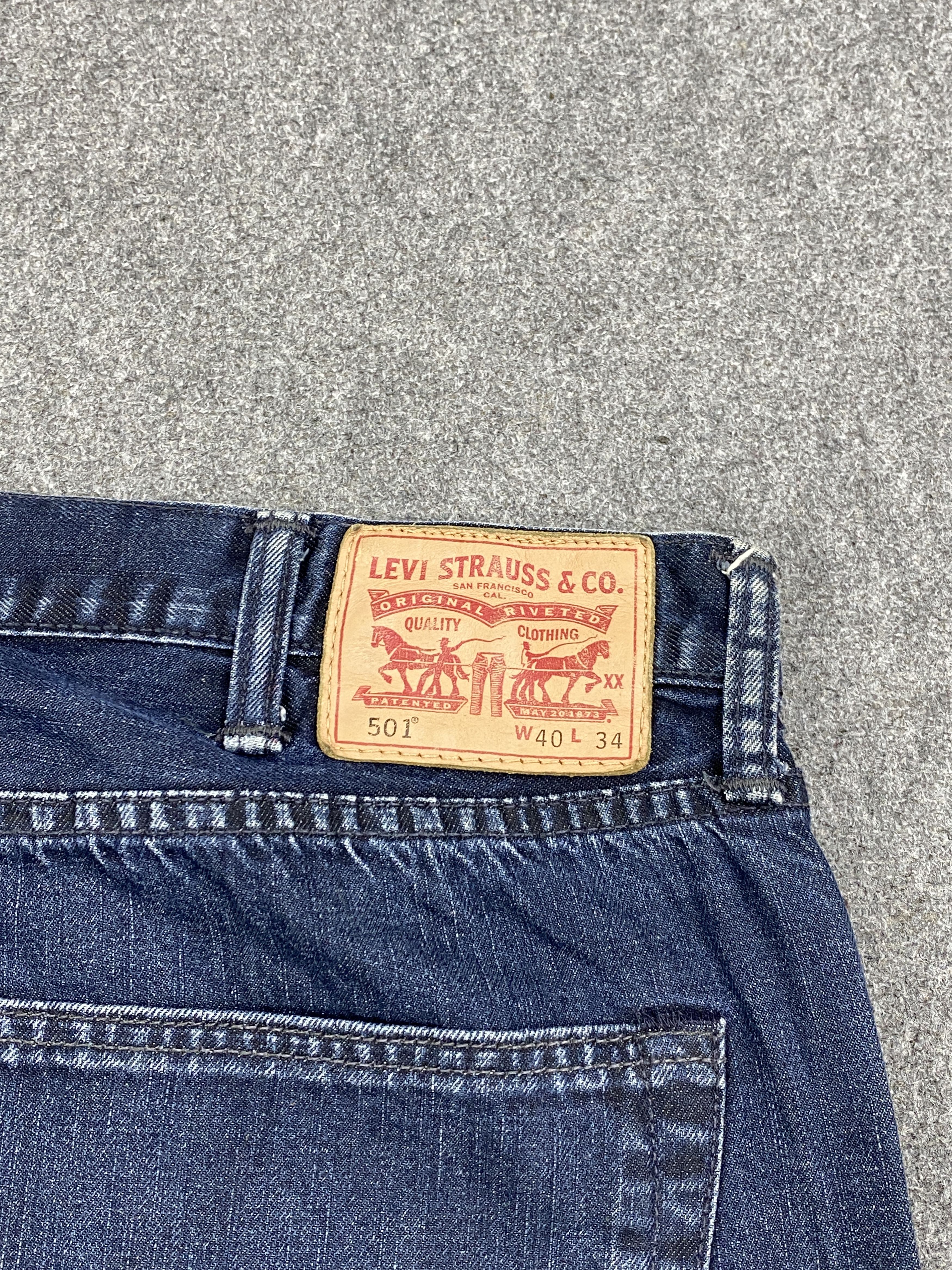 Levi's × Vintage Faded Blue Vintage Levi's 501 Jeans Size US 39 - 5 Thumbnail