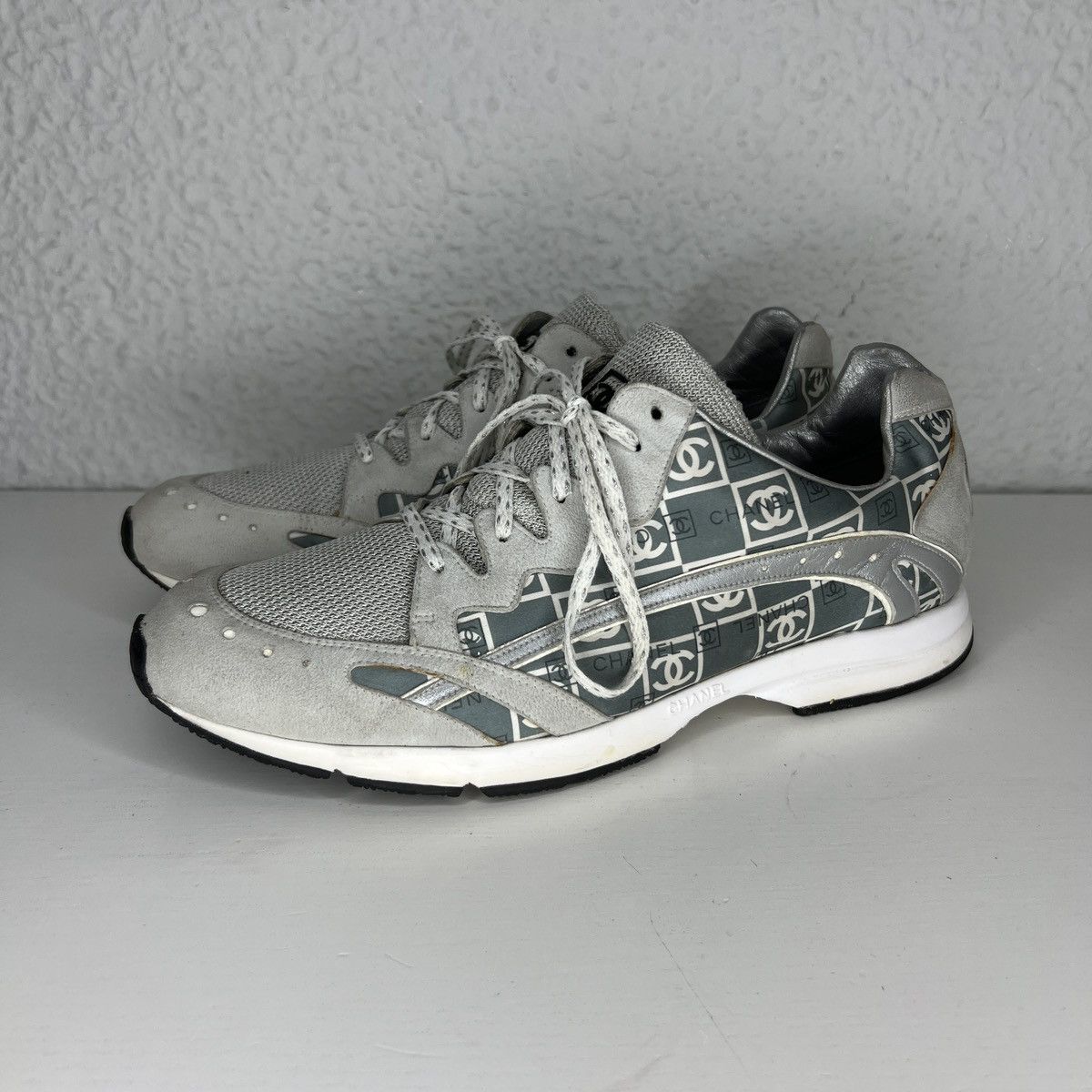 Chanel CHANEL Low-Top Sneakers Shoes Baskets Grey Monogram Trainers Size US 9 / IT 39 - 1 Thumbnail