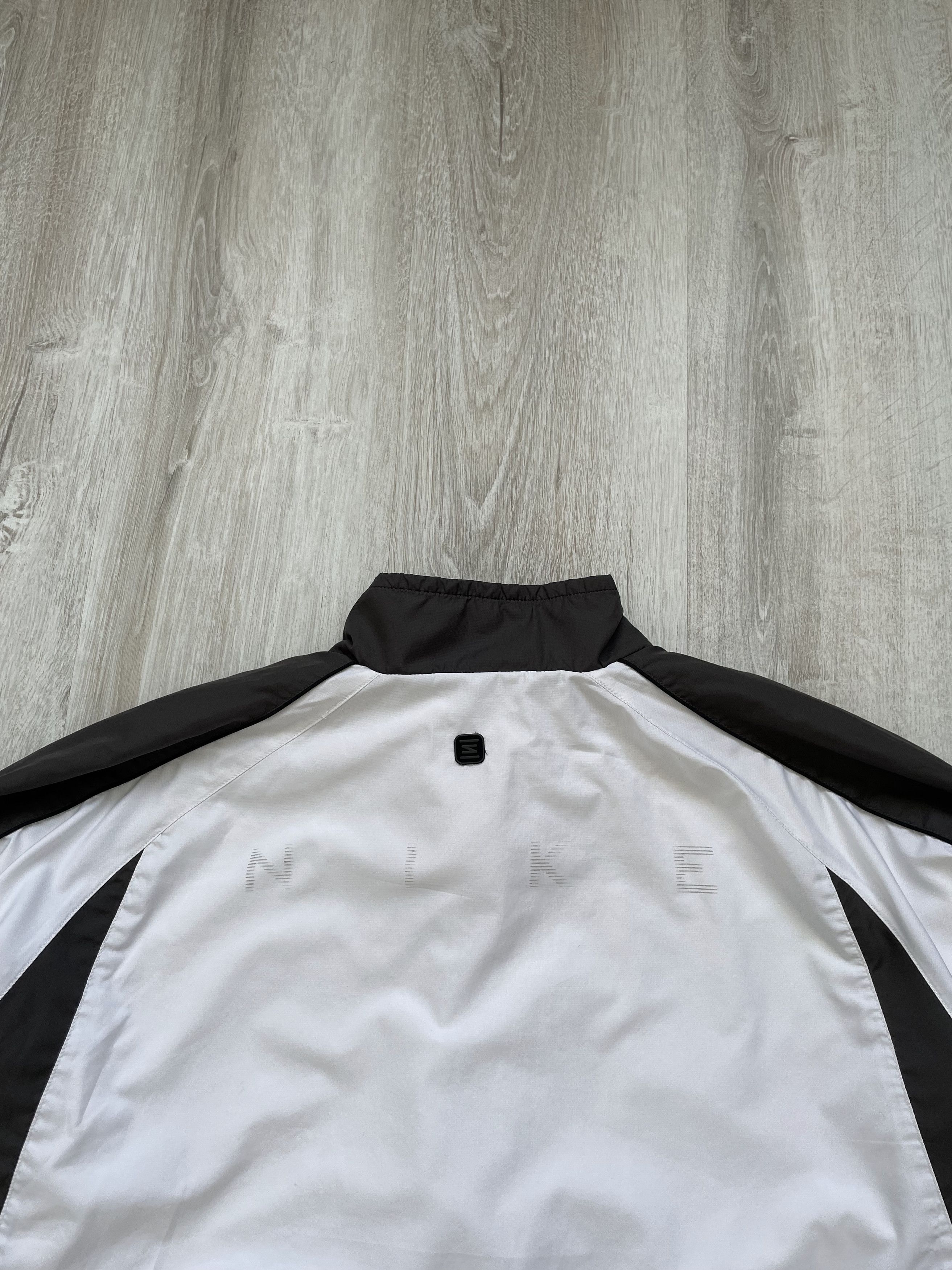 Nike Vintage Nike Nylon Light Track Olimpic Swoosh Jacket Size US XL / EU 56 / 4 - 11 Thumbnail