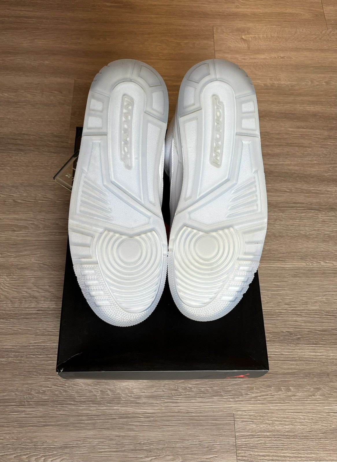 Jordan Brand × Nike Jordan 3 Triple White Size US 11 / EU 44 - 3 Thumbnail