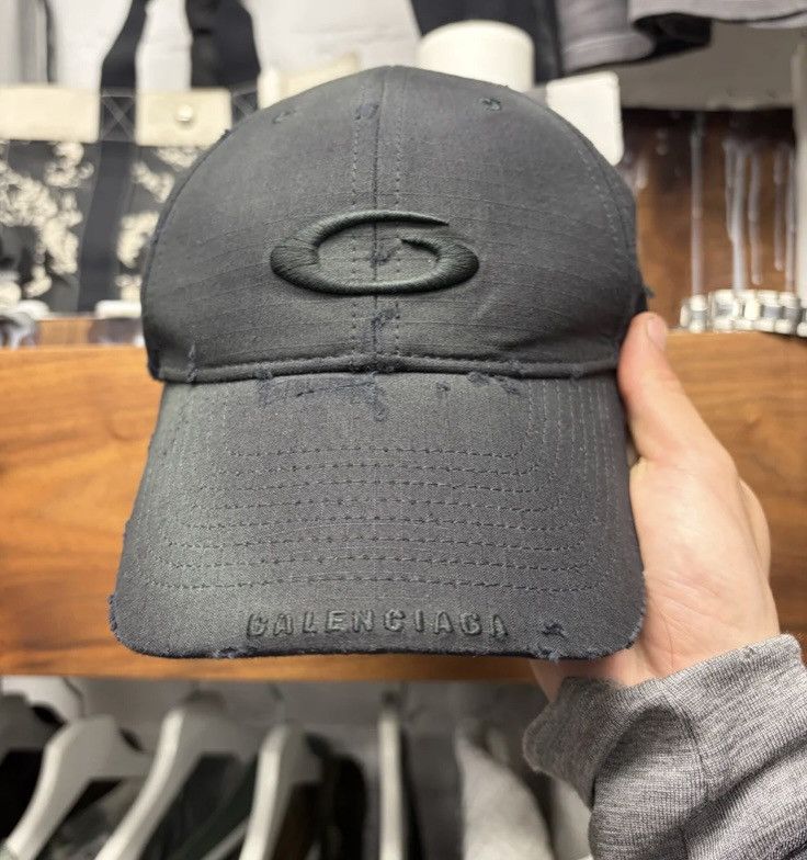 Balenciaga BALENCIAGA 23AW Unity Sports Icon Distressed Cap | Grailed