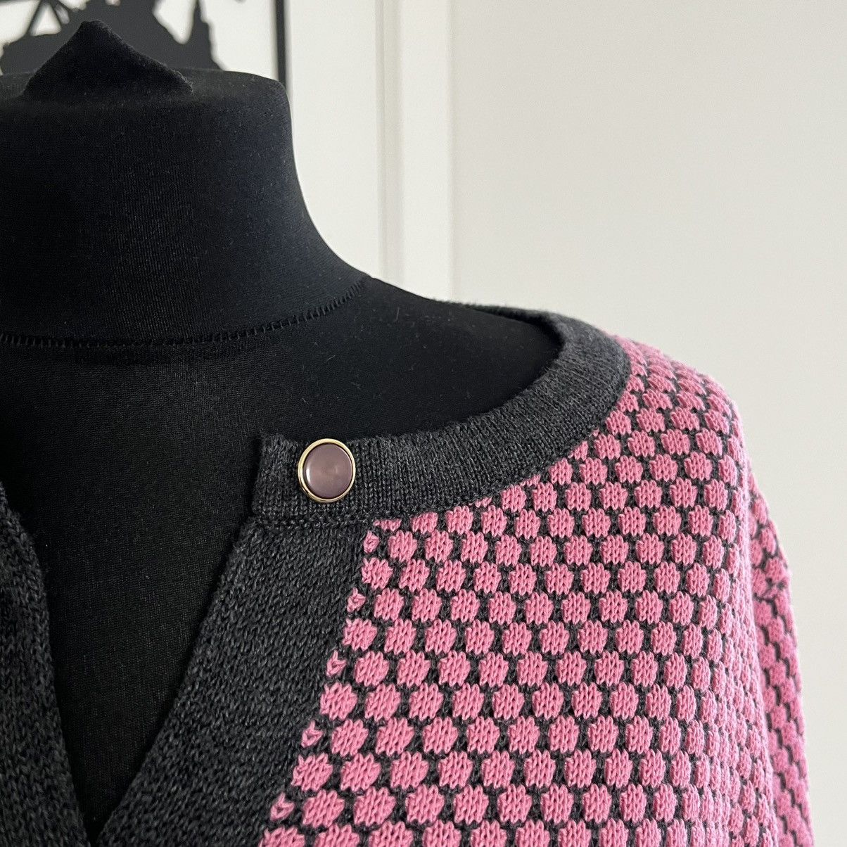 Vintage Pink and black knitted cardigan sweater handmade Size M / US 6-8 / IT 42-44 - 3 Thumbnail