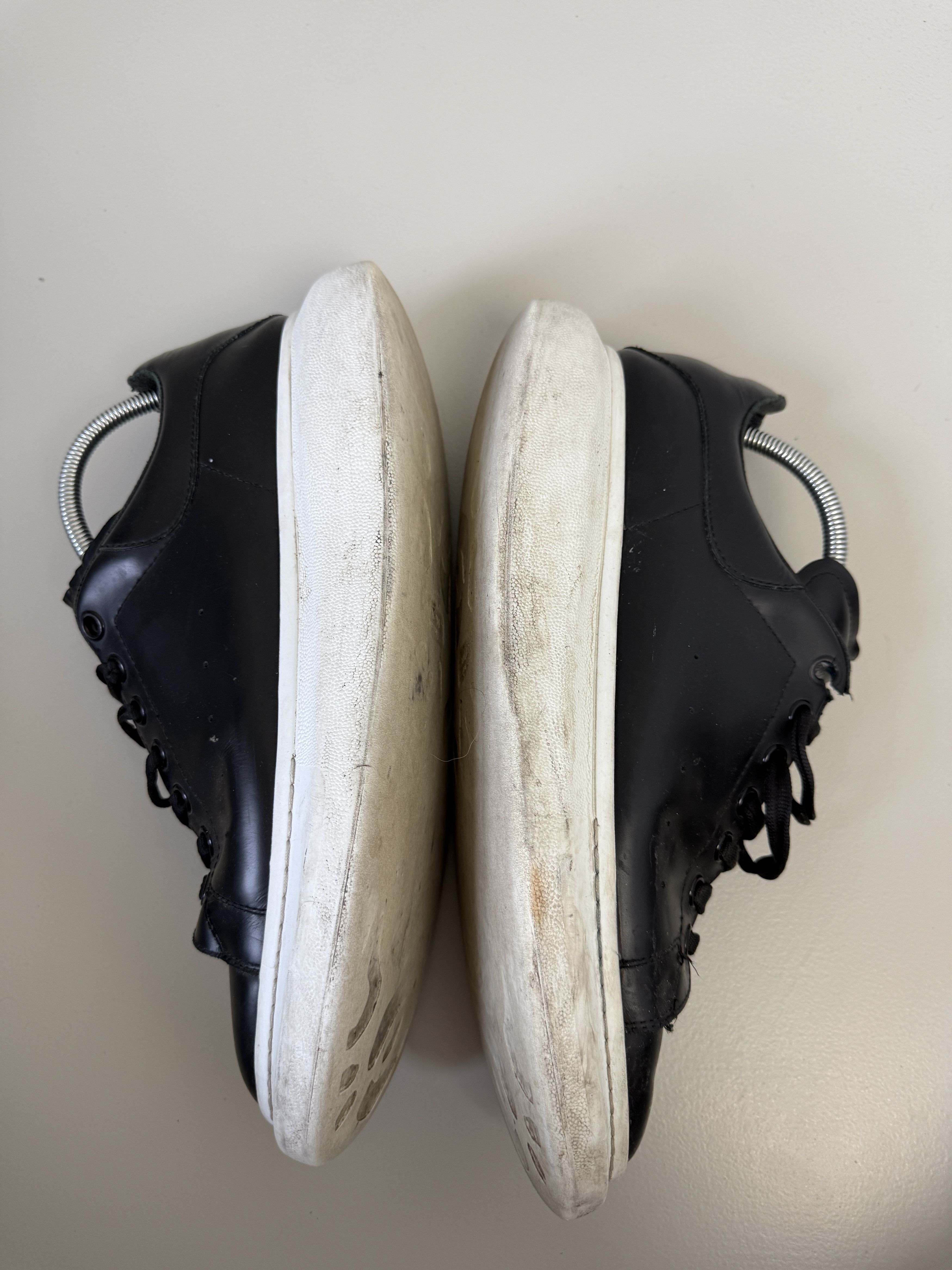 Alexander McQueen Alexander McQueen leather low trainers shoes sneakers Size US 13 / EU 46 - 8 Thumbnail