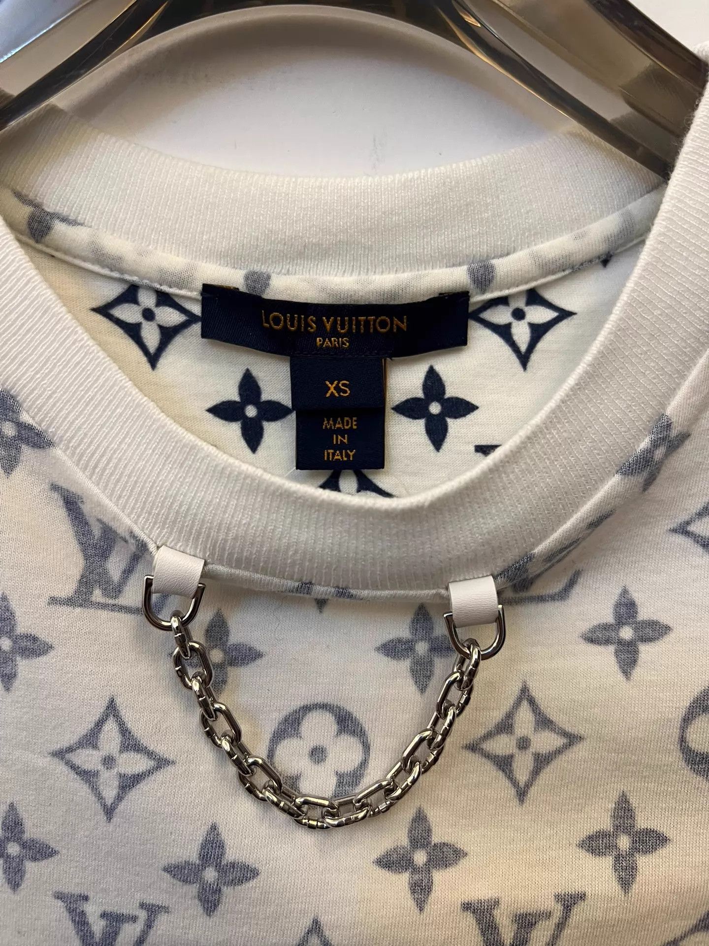 Louis Vuitton LOUIS VUITTON Monogram Neck Chain White T-shirt XS Size XS / US 0-2 / IT 36-38 - 3 Thumbnail