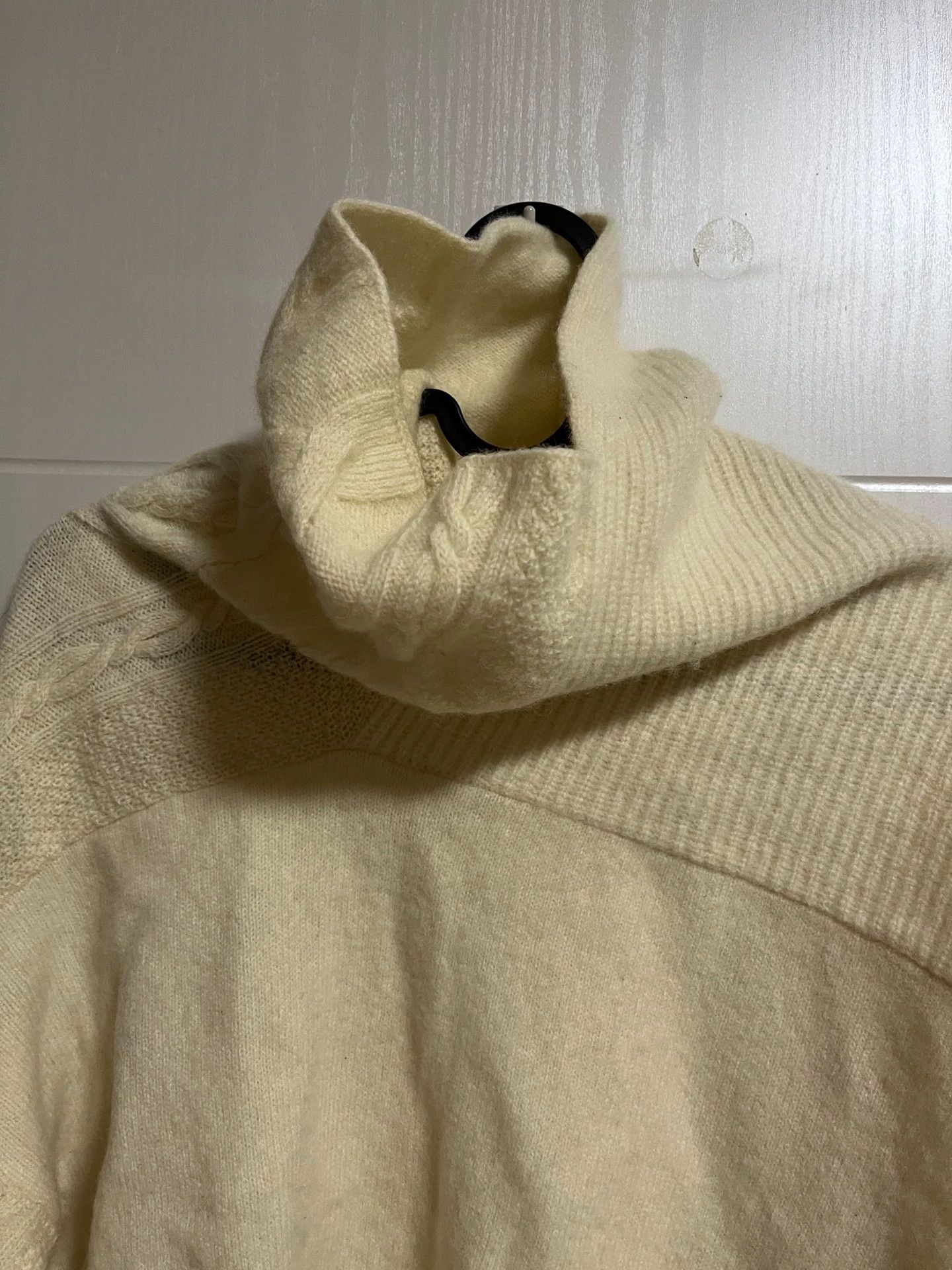 Yohji Yamamoto Yohji Yamamoto Off-White Turtleneck Sweater Size 2 Size XS / US 0-2 / IT 36-38 - 3 Thumbnail