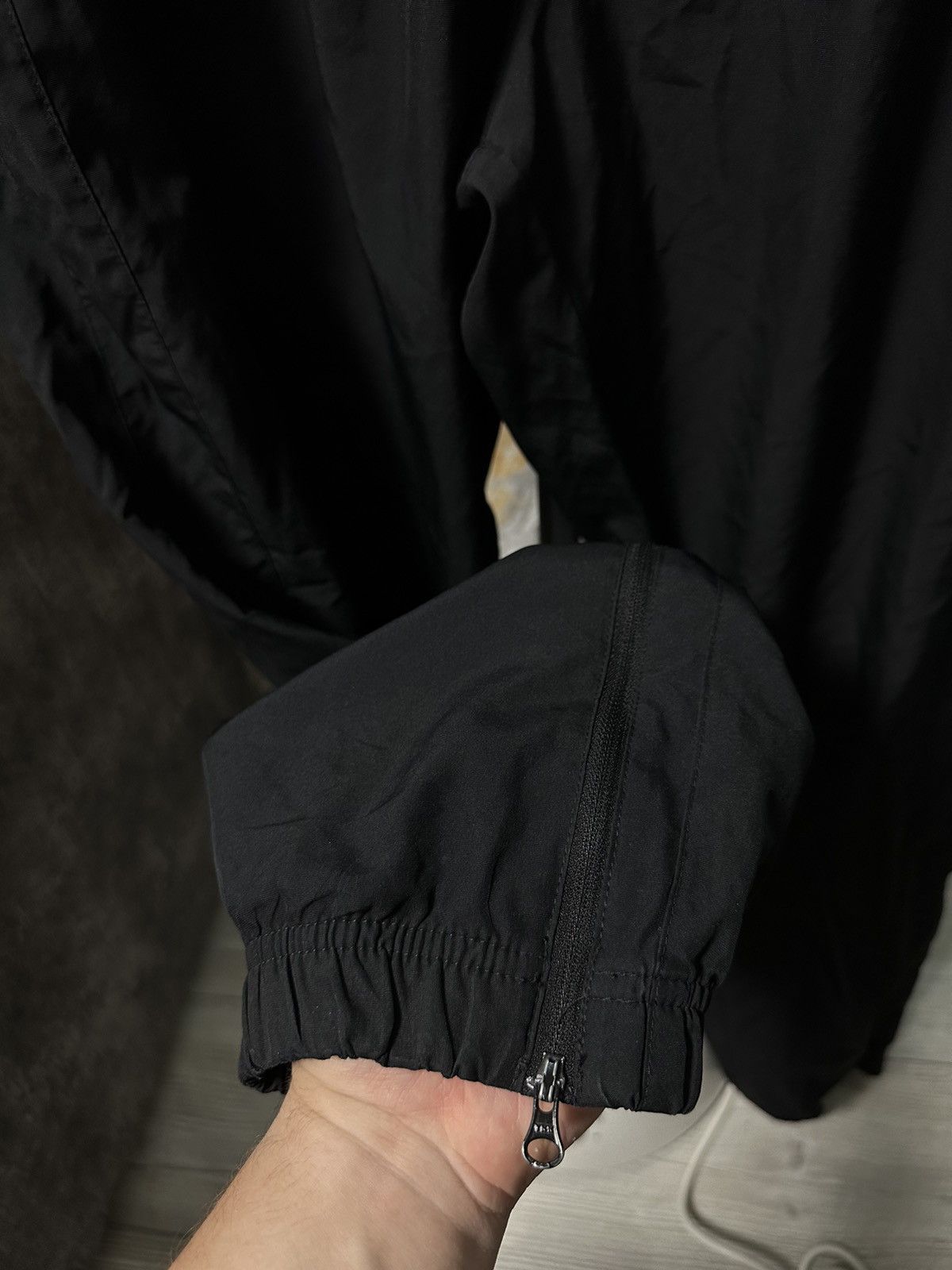 Vintage Vintage Nike Nylon Black Sweatpants Logo Swoosh Size US 36 / EU 52 - 3 Thumbnail