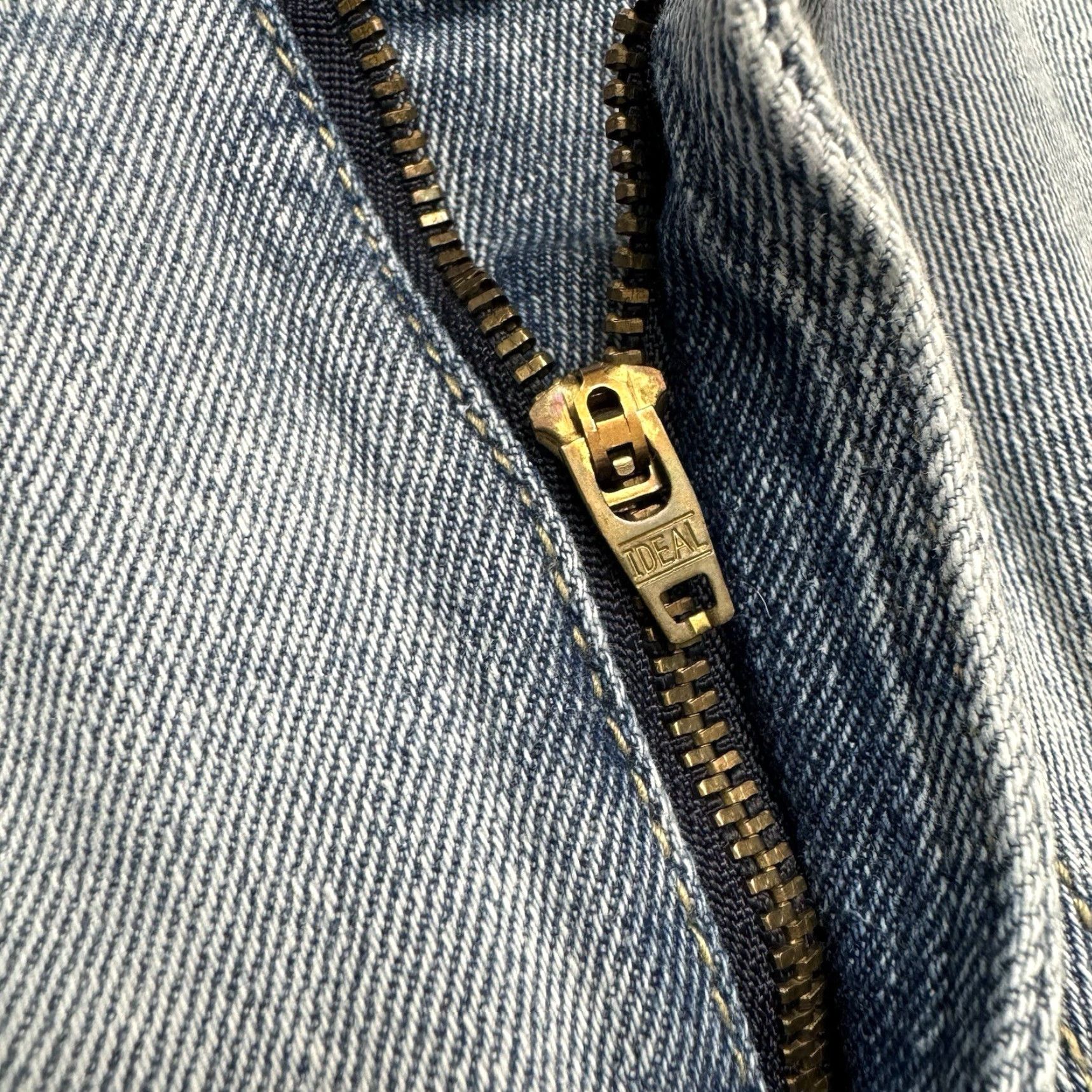 Jordache VINTAGE Jordache Jeans Women 90s Distressed Denim Blue Regular 28" Inseam Size 10 EUC Size 32" / US 10 / IT 46 - 4 Thumbnail