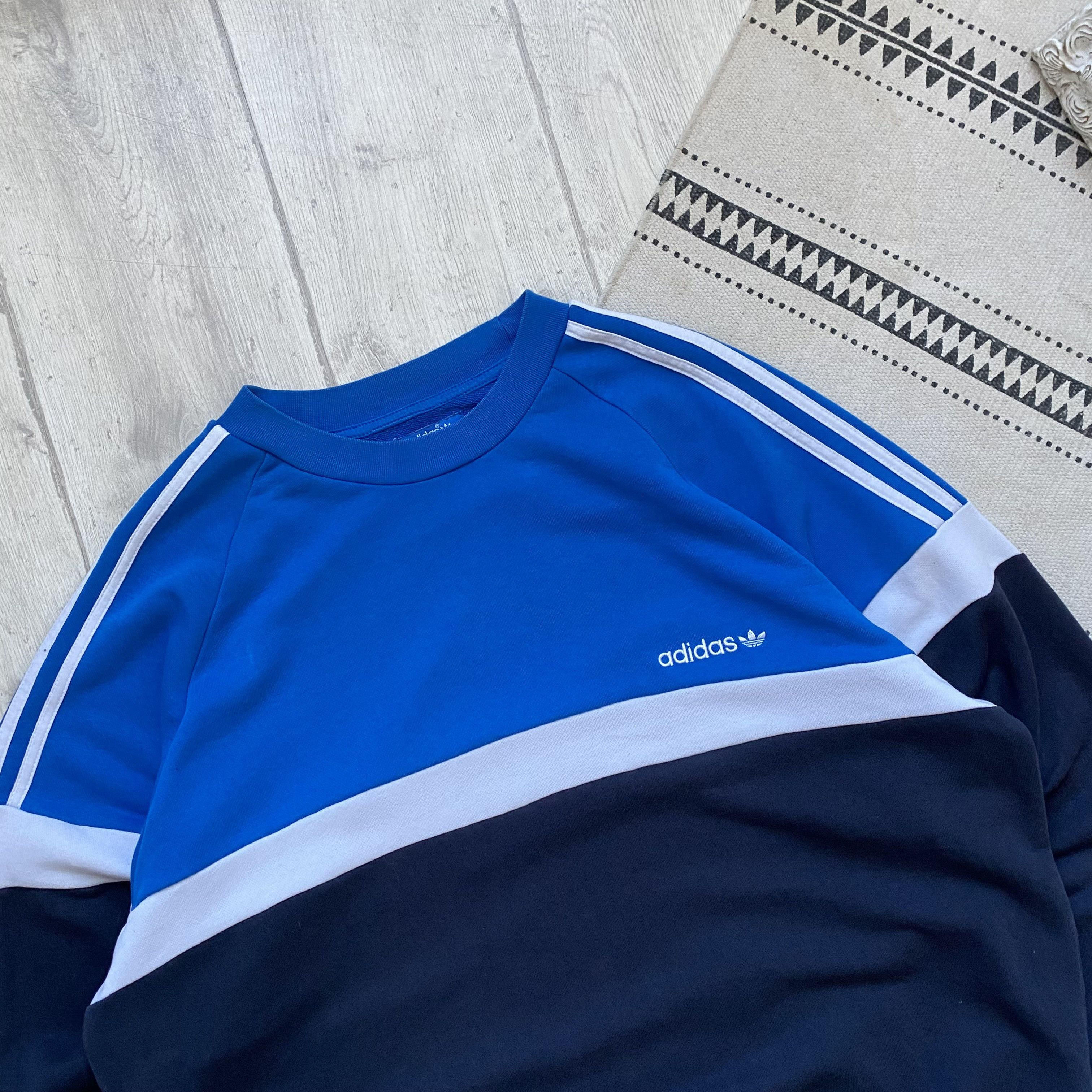 Adidas Vintage 00s Adidas baggy sweatshirt mini logo Crewneck Size US XL / EU 56 / 4 - 2 Thumbnail