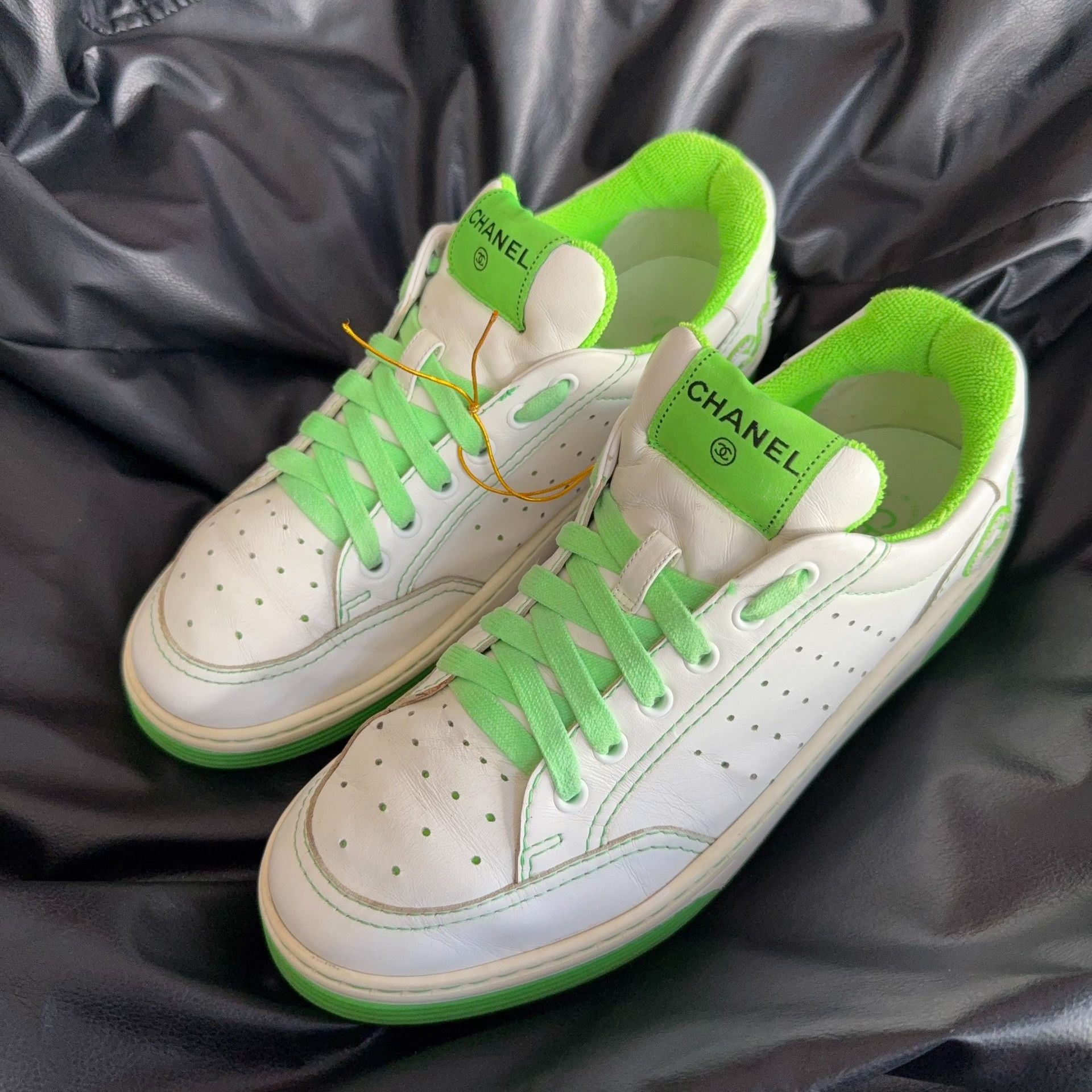 Chanel Chanel Green Lowtop Sneakers 41 Men Size US 8.5 / EU 41-42 - 1 Thumbnail