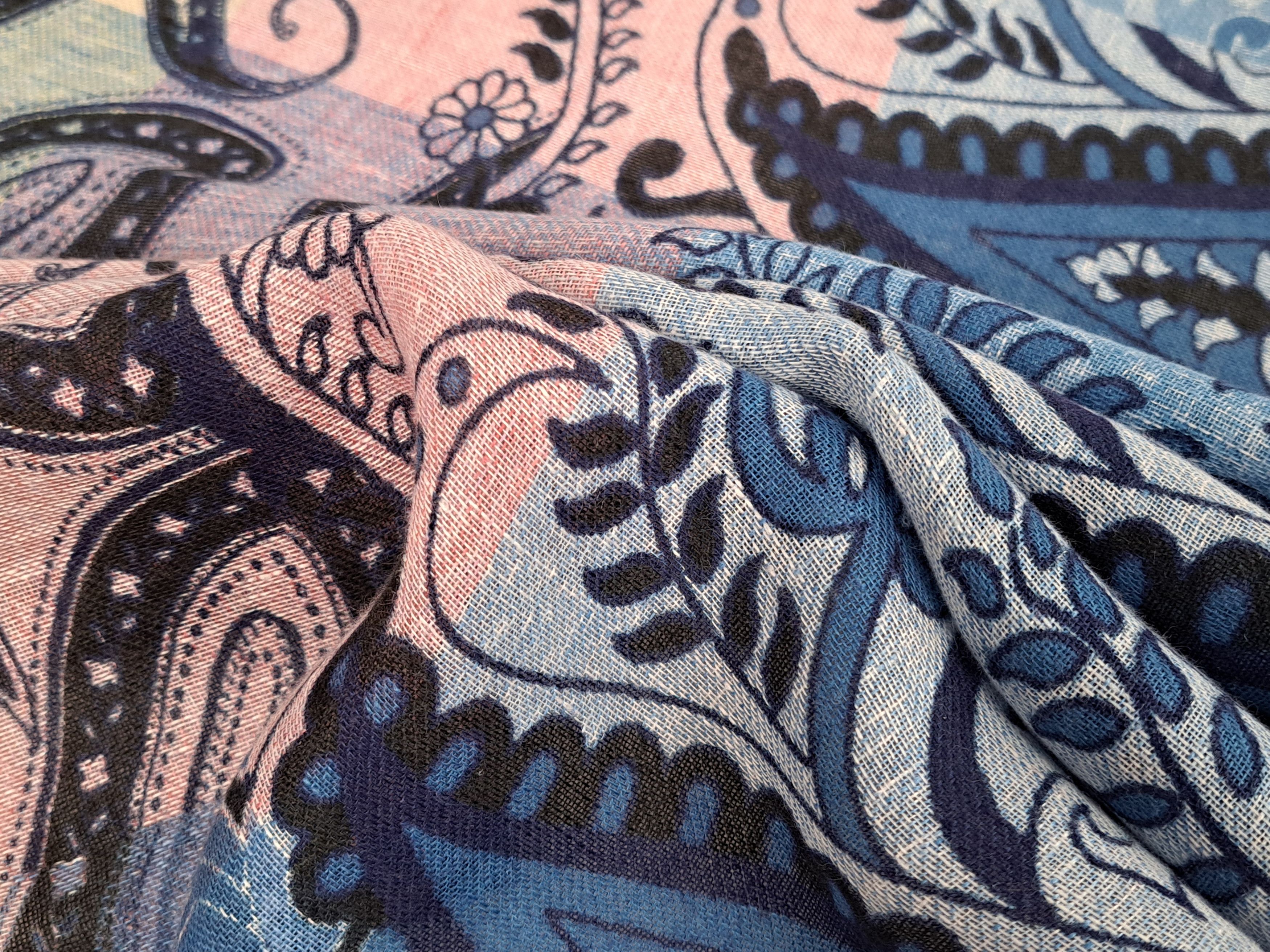 Etro ETRO linen large paisley scarf. Made in Italy. Size ONE SIZE - 13 Thumbnail