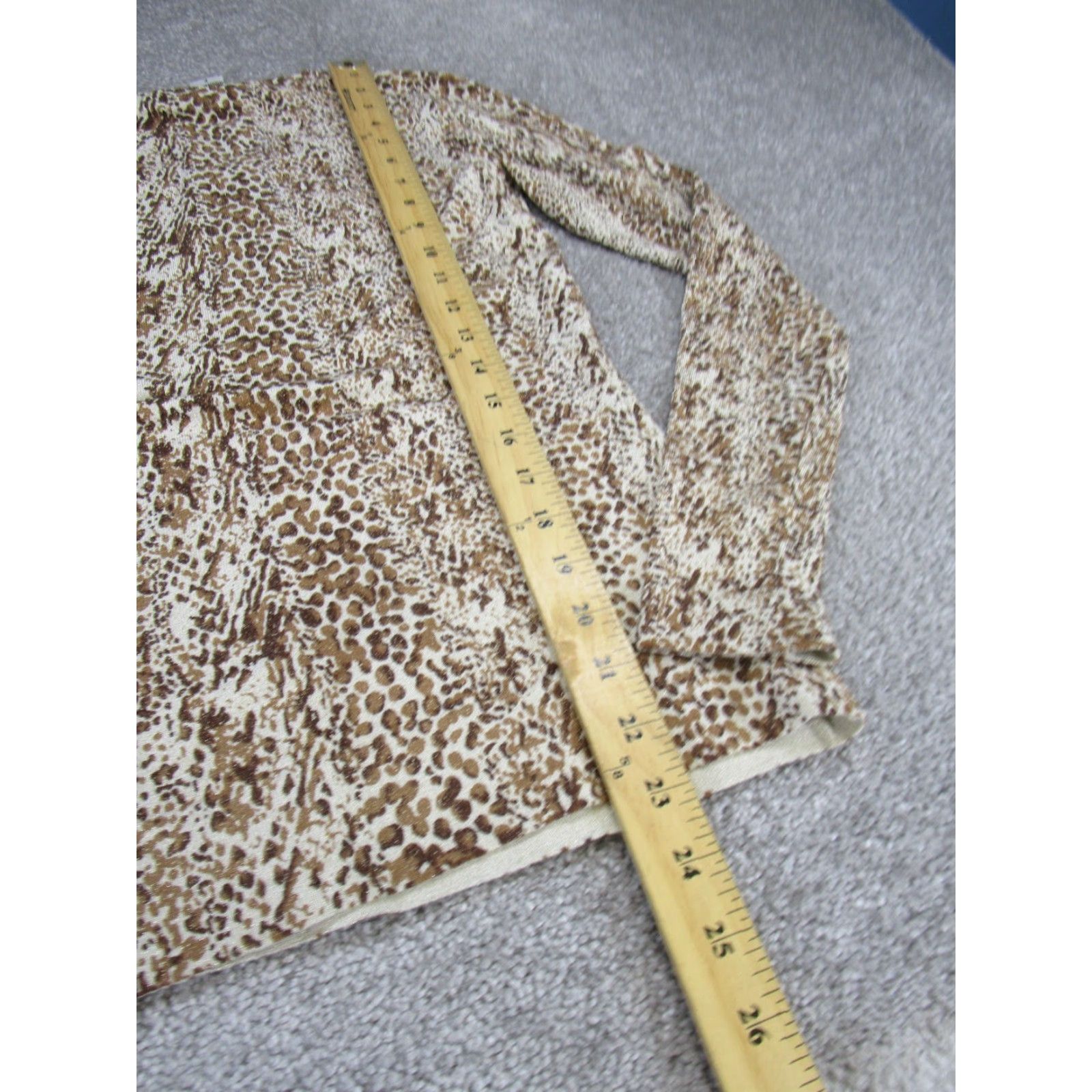 Diane von Furstenberg Diane von Furstenberg Shirt Womens Petites P Beige Animal Print Multicolor Collared Pullover Blouse Casual 90s Animals Womens Size S / US 4 / IT 40 - 3 Thumbnail