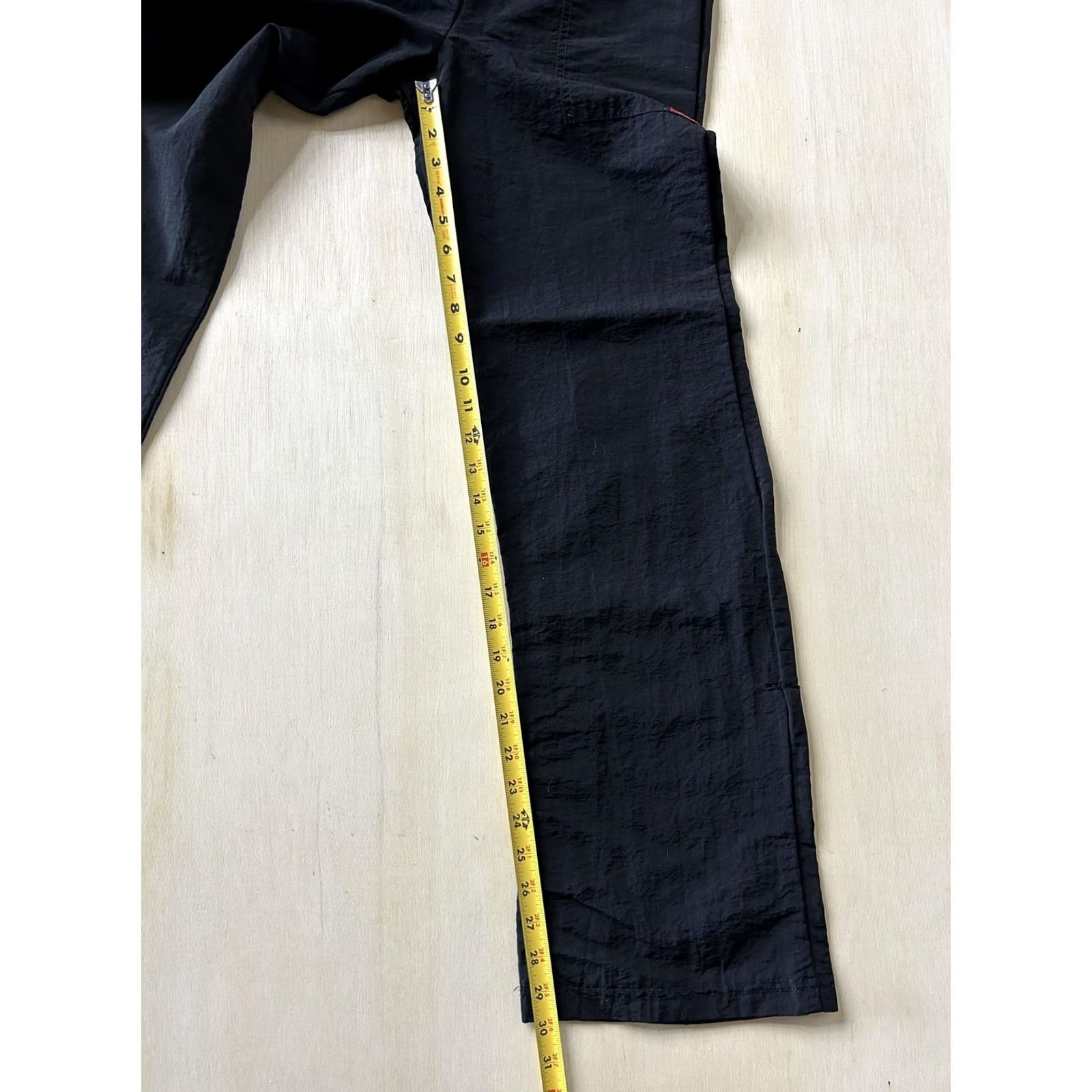 Vintage VINTAGE Crunch XS Black Nylon Elastic Waist Track Pants Men XS 25x31 USA Size US 27 - 7 Thumbnail