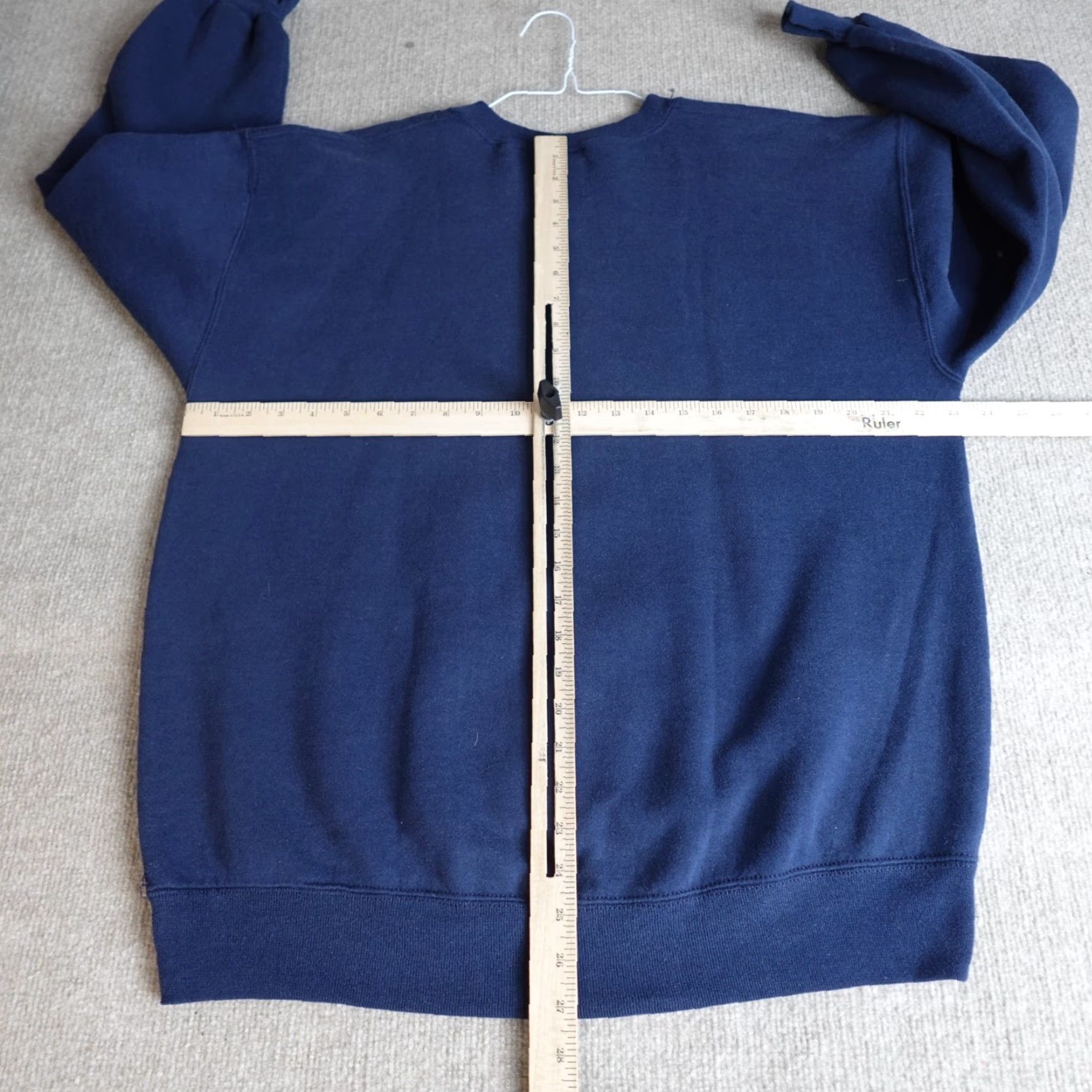Vintage VINTAGE Washington Bears Sweatshirt Large Blue Basketball Team Russell Athletic Mens L Crew Neck Pullover Graphic Print venues: None Size US L / EU 52-54 / 3 - 6 Thumbnail