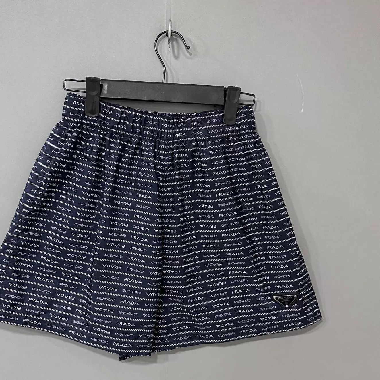 Prada PRADA striped all-over triangle logo short Size 25" / US 0 / IT 36 - 3 Thumbnail