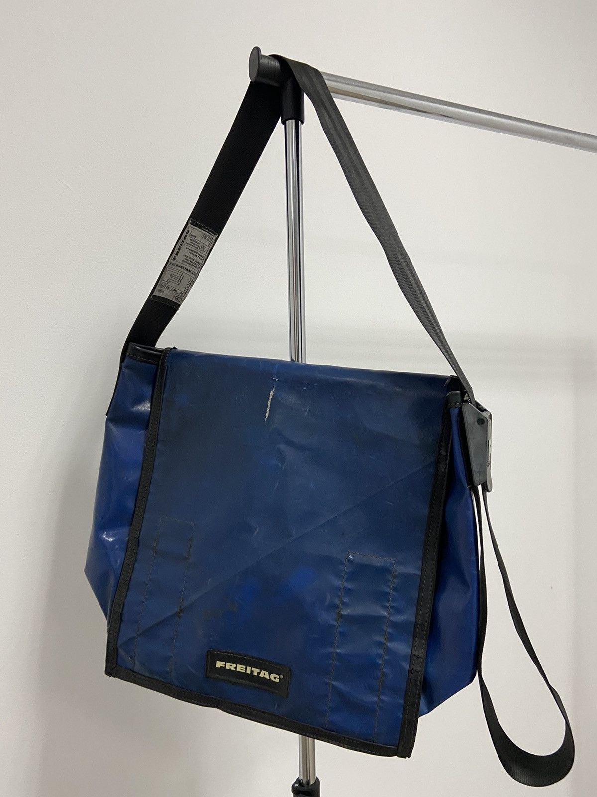 Freitag × Vintage Freitag Vintage Waterproof Crossbody Bag Recycle ♻️ Size ONE SIZE - 1 Thumbnail