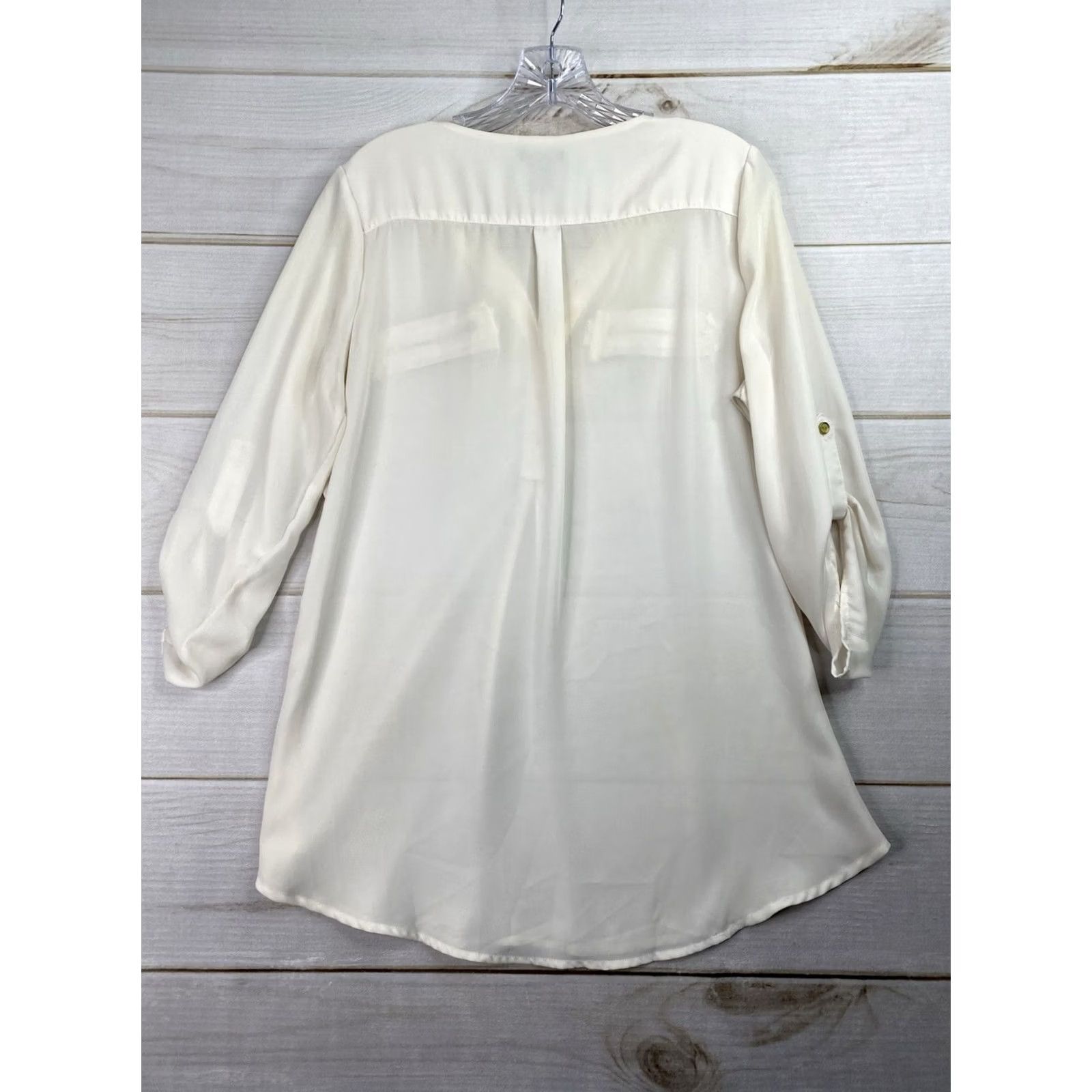 Vintage RUE21 Blouse Sz L Cream V-Neck Button Roll Tab Sleeve Polyester Bohemian Basic Womens Shirt Size L / US 10 / IT 46 - 8 Thumbnail