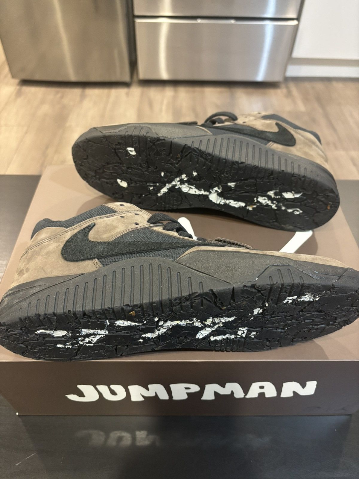 Jordan Brand × Travis Scott Travis Scott Jumpman Dark Mochas Size US 9.5 / EU 42-43 - 4 Thumbnail