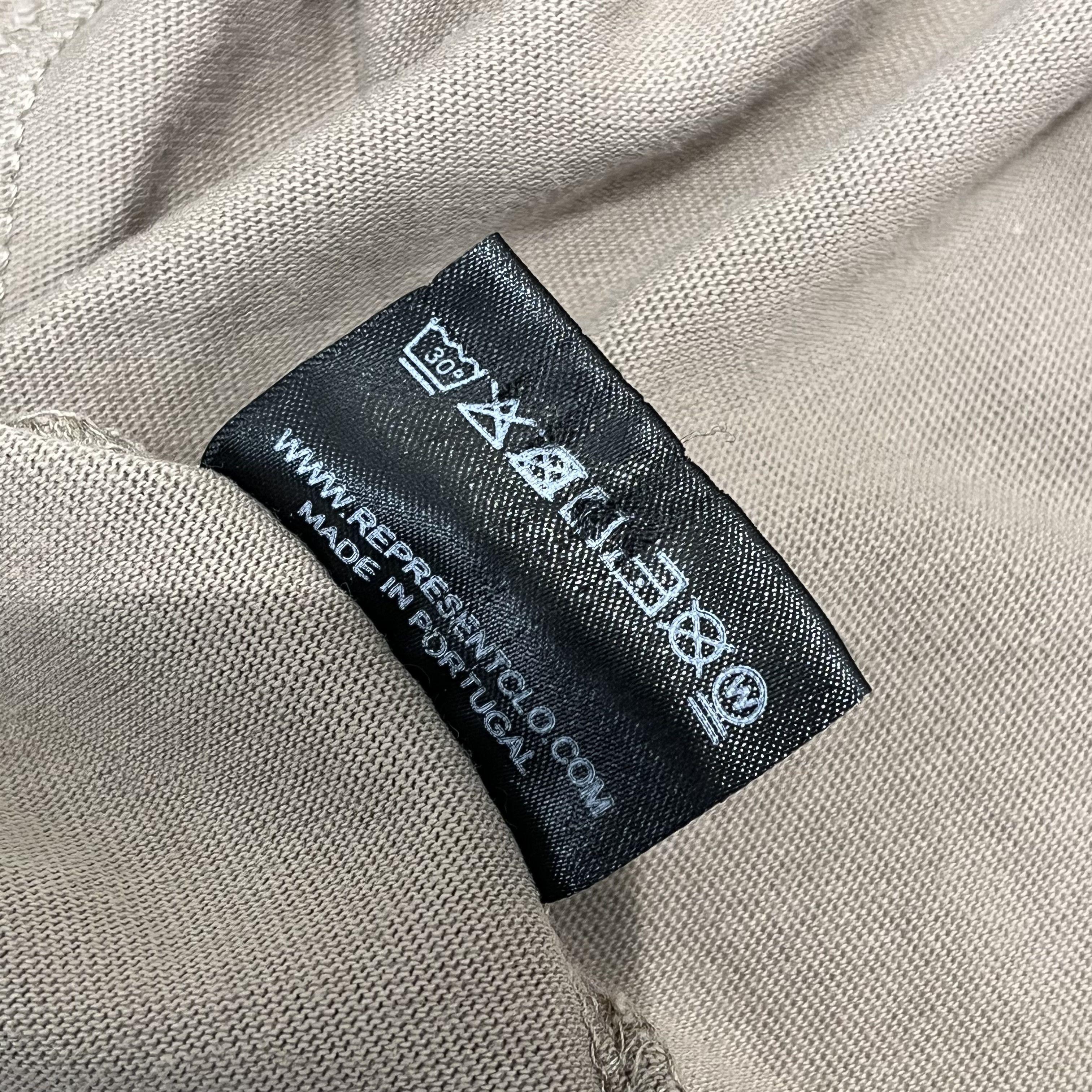 Represent Clo. Represent Mini Logo Tee Beige Size US XXL / EU 58 / 5 - 6 Thumbnail